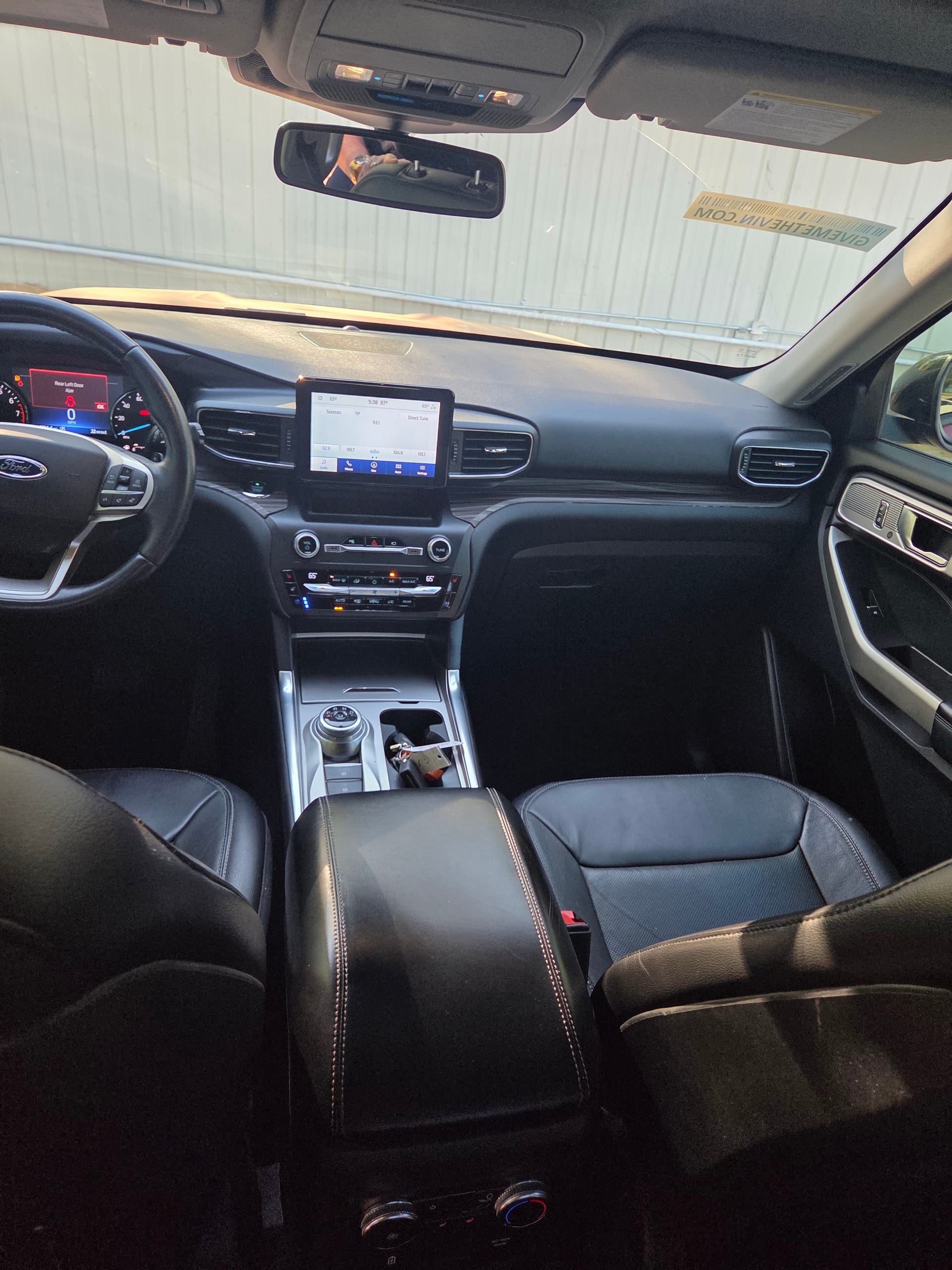 2020 FORD EXPLORER - Gallery Image