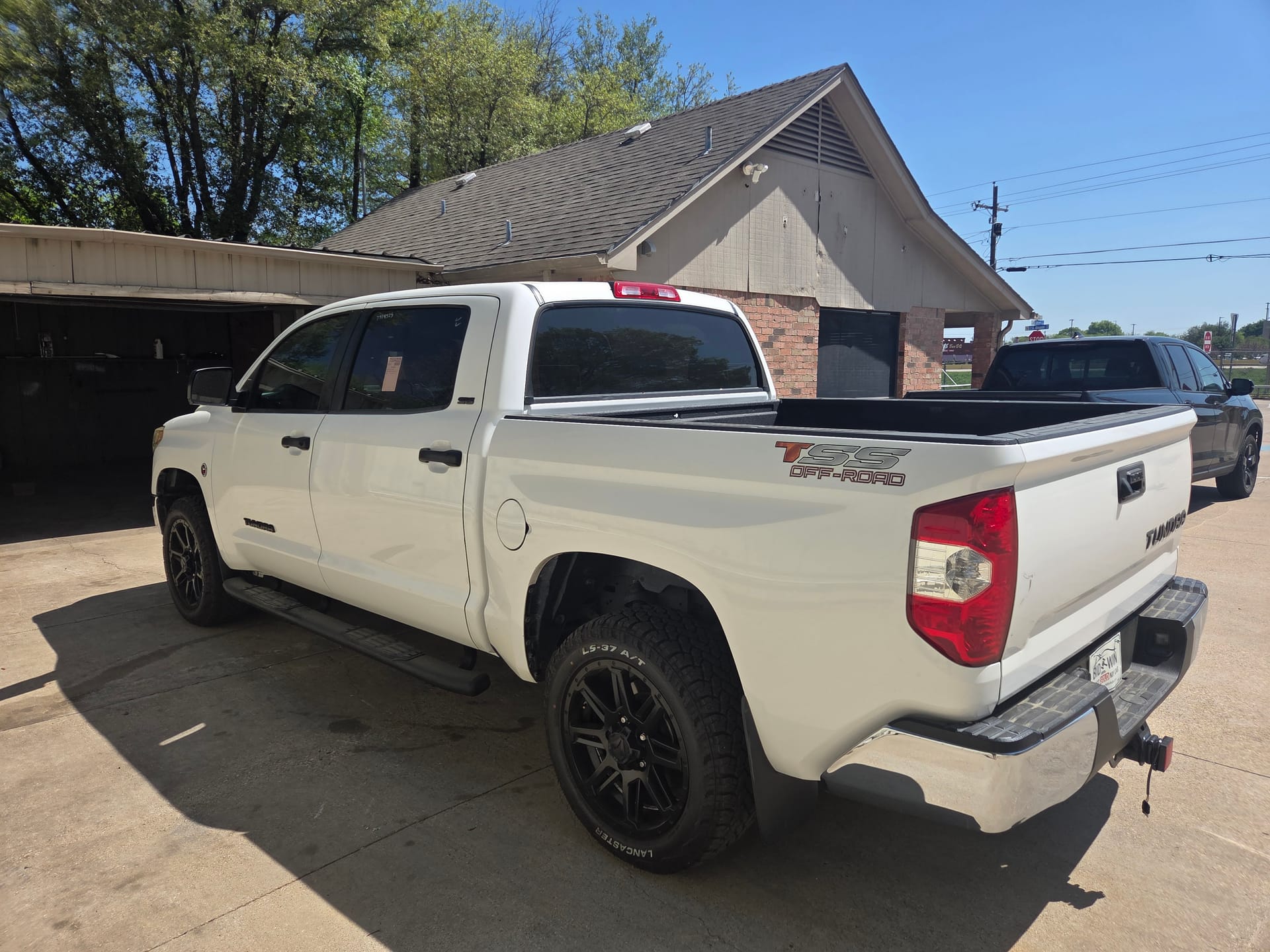 2019 TOYOTA TUNDRA - Gallery Image