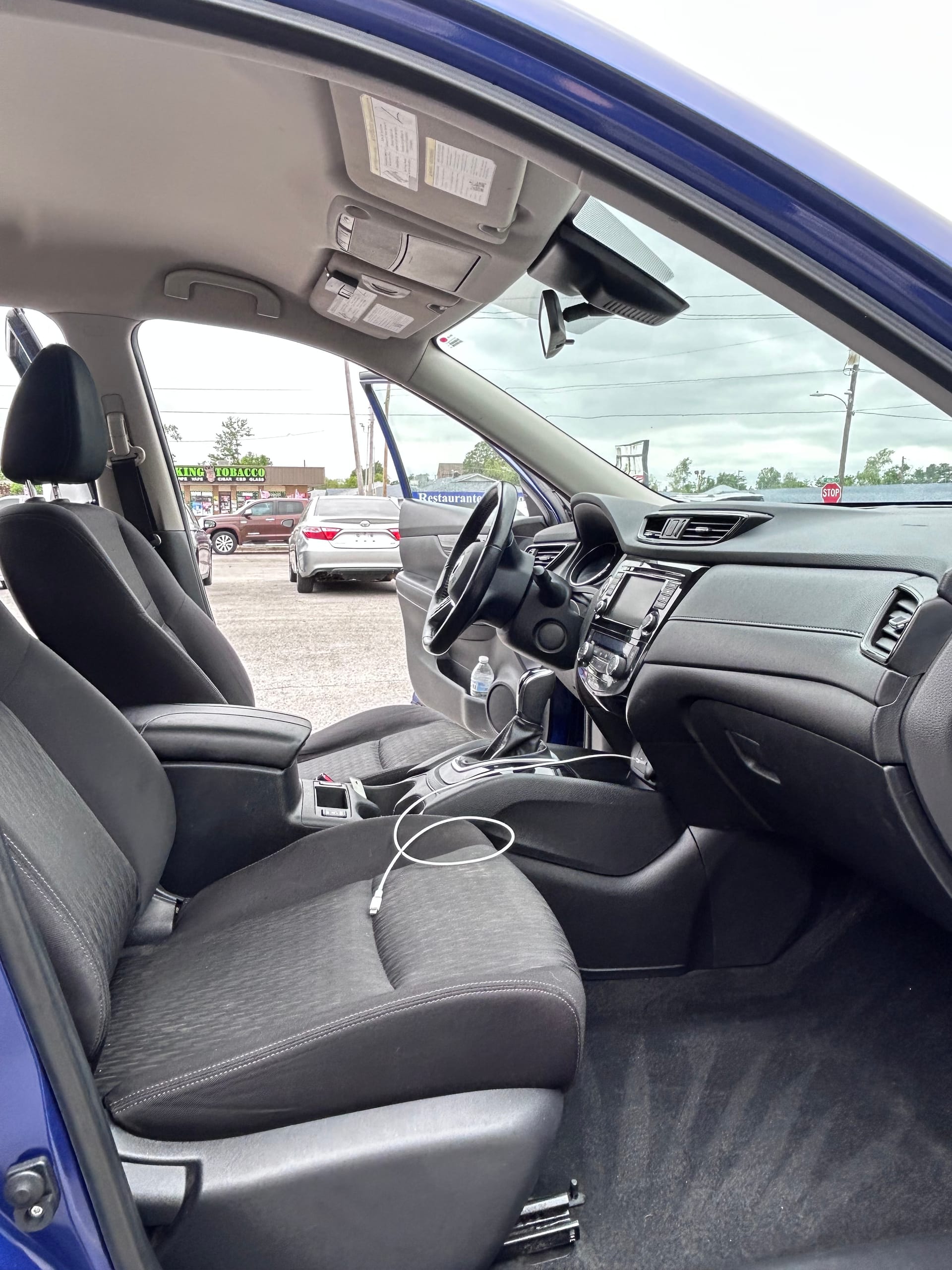 2019 NISSAN ROGUE - Gallery Image