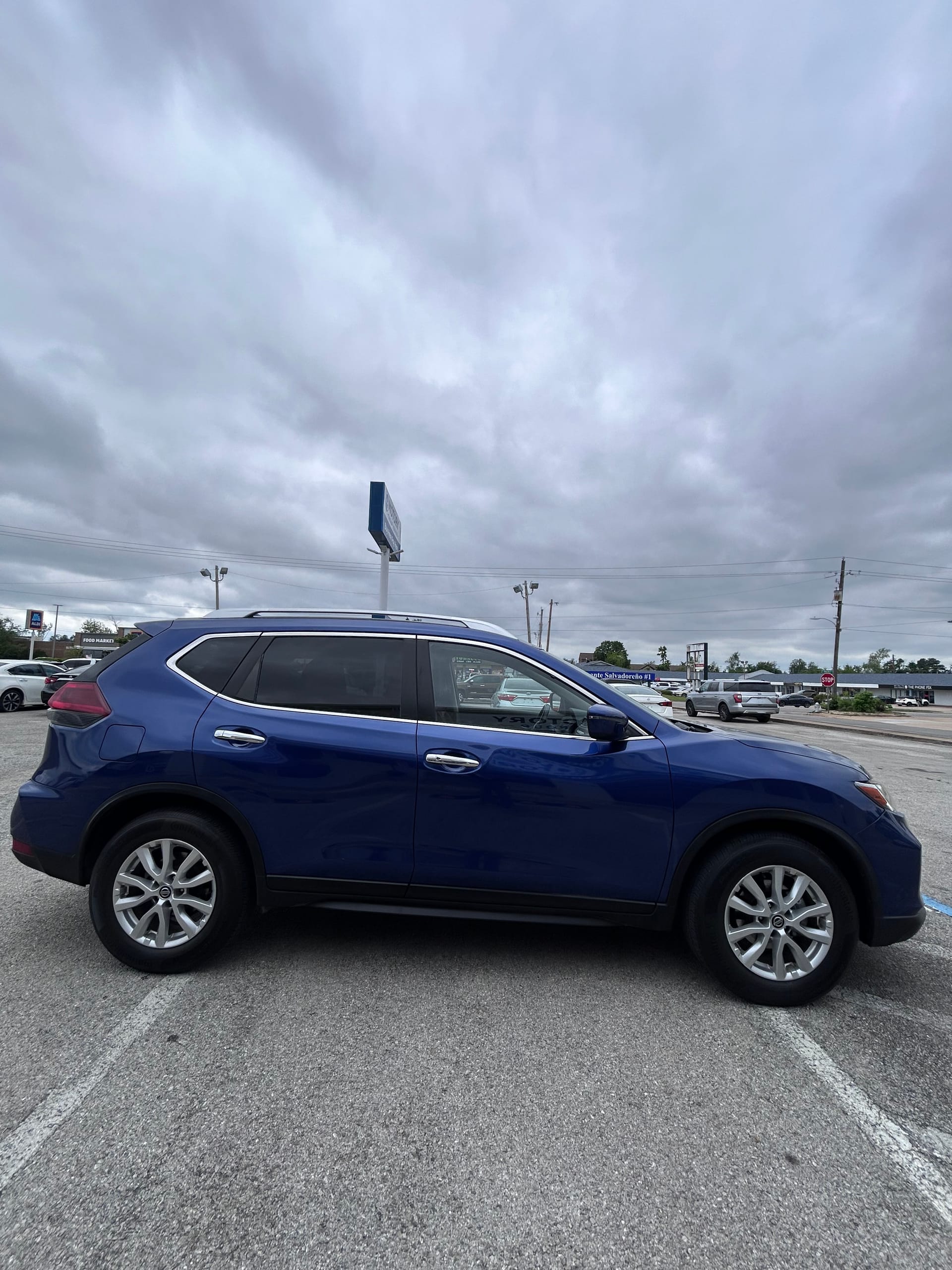 2019 NISSAN ROGUE - Gallery Image