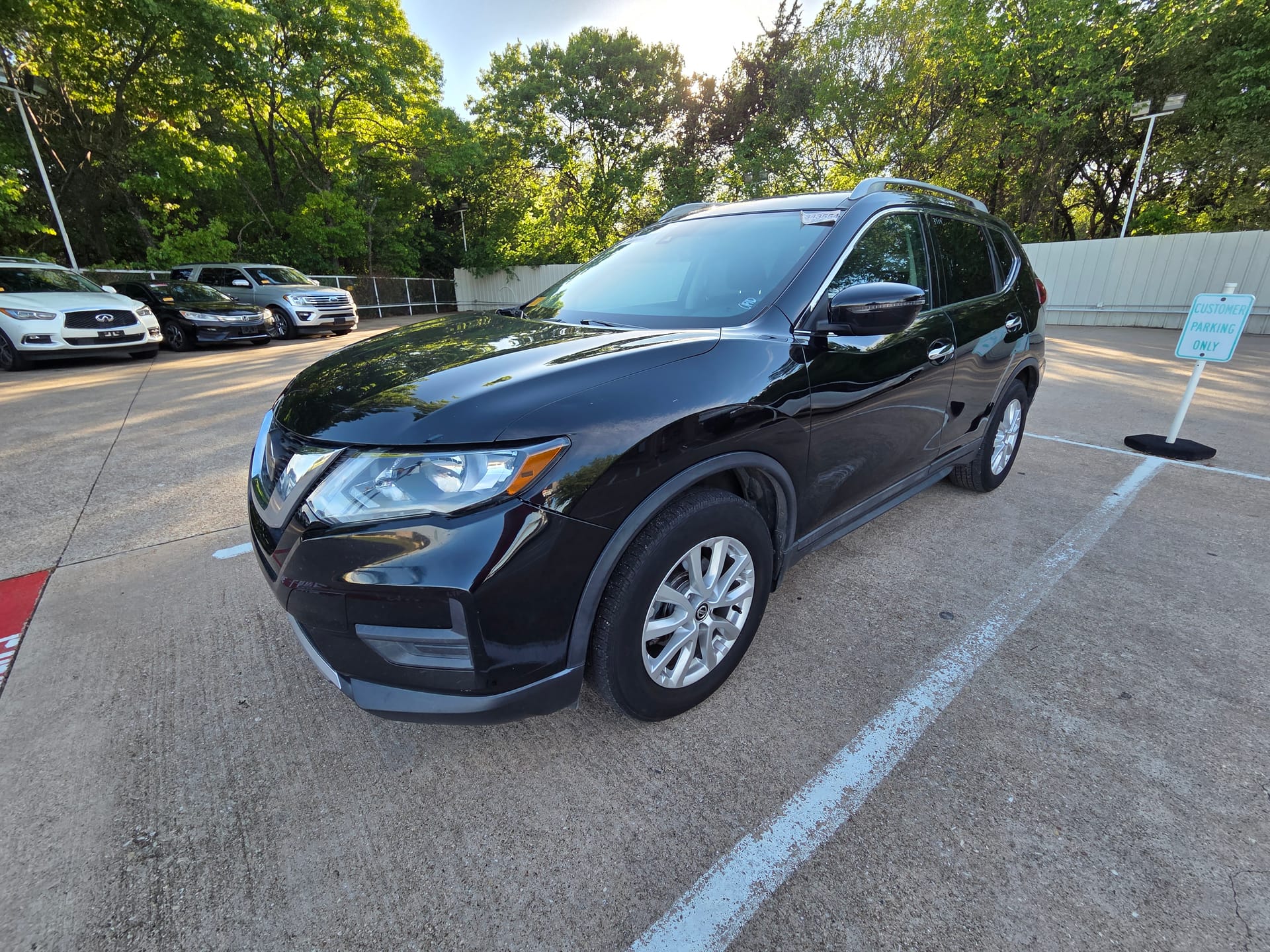 2020 NISSAN ROGUE - Gallery Image