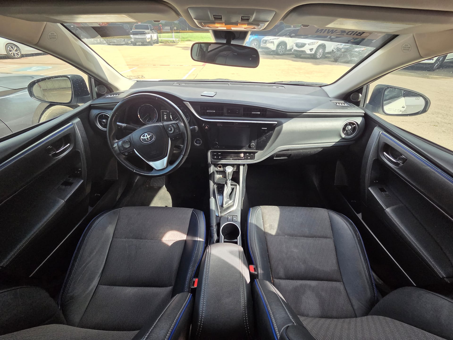 2017 TOYOTA COROLLA - Gallery Image