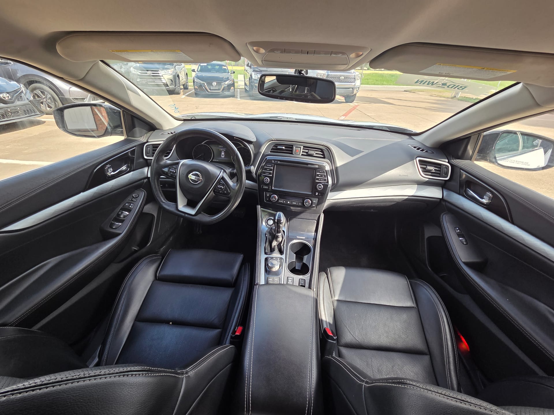 2017 NISSAN MAXIMA - Gallery Image