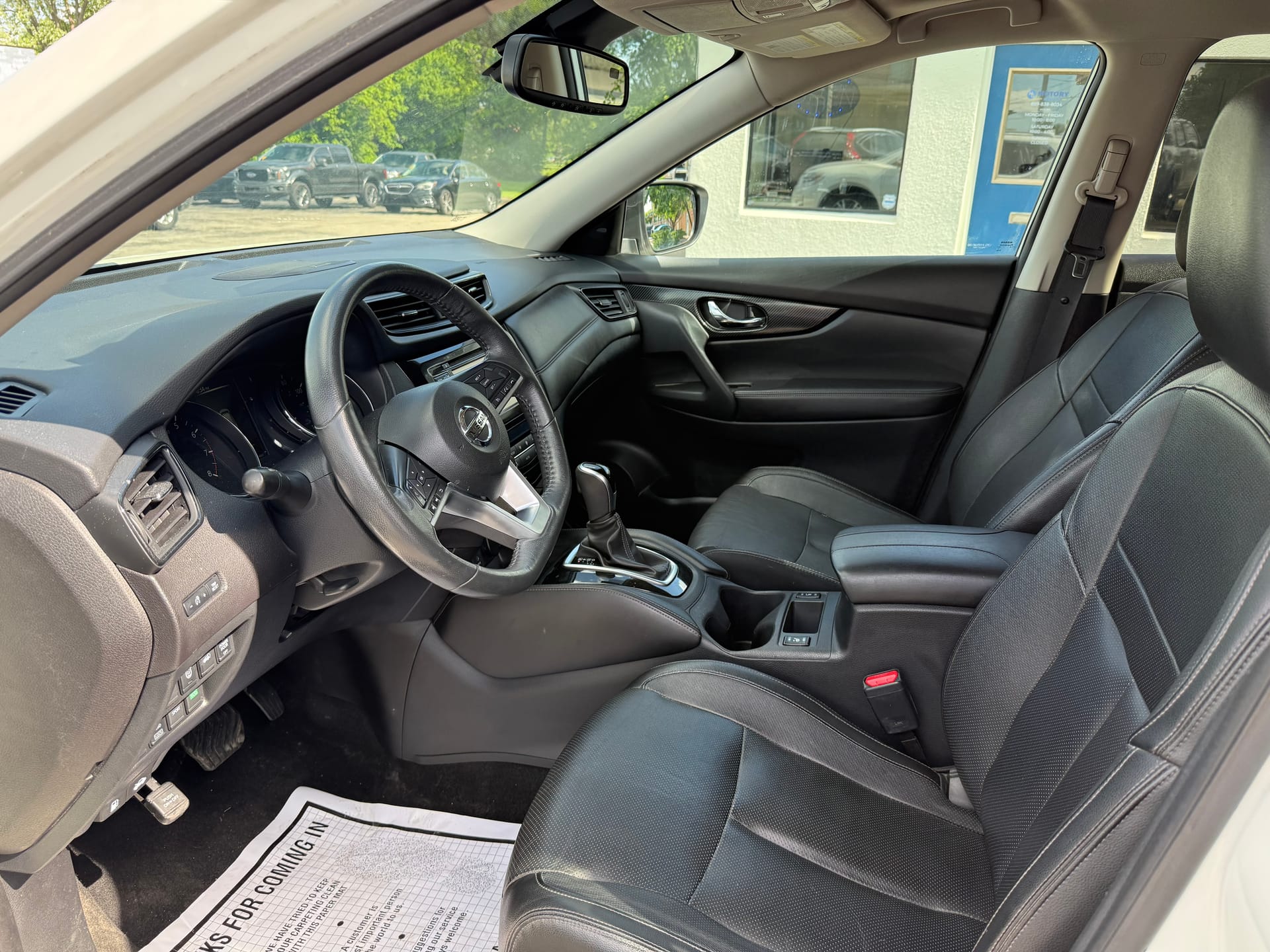 2017 NISSAN ROGUE - Gallery Image