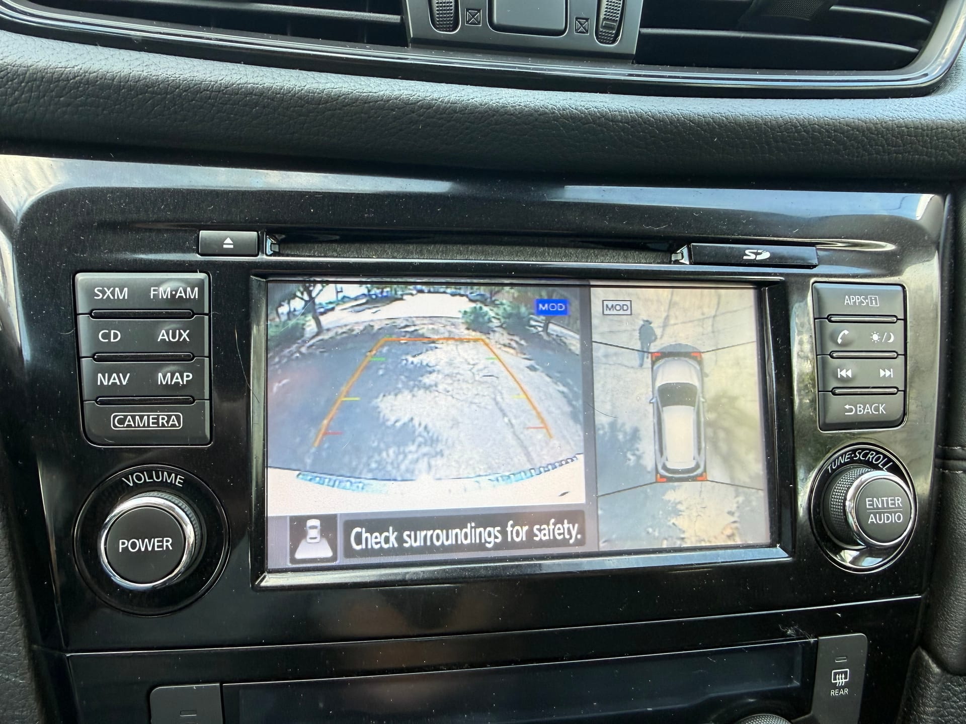 2017 NISSAN ROGUE - Gallery Image