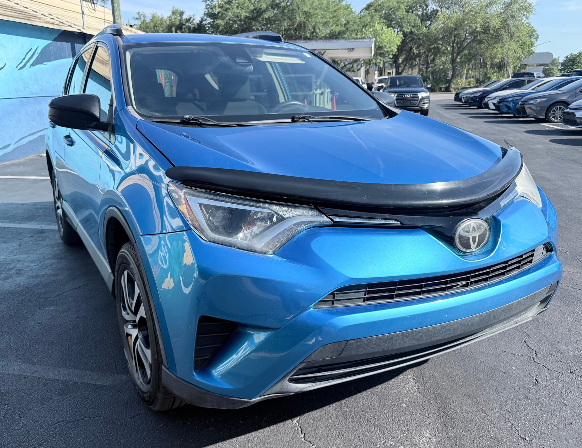2018 TOYOTA RAV4 - Gallery Image