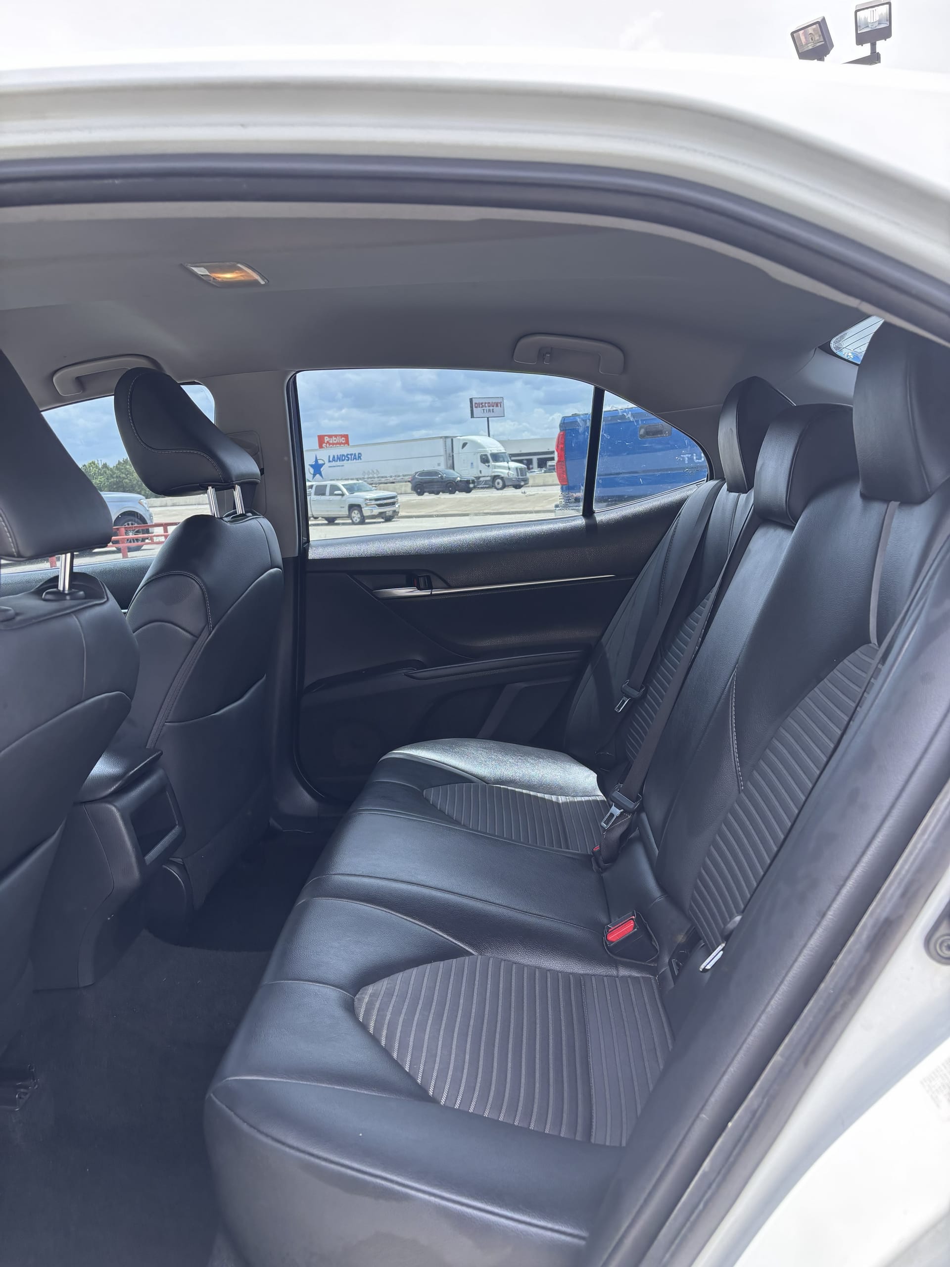 2018 TOYOTA CAMRY - Gallery Image