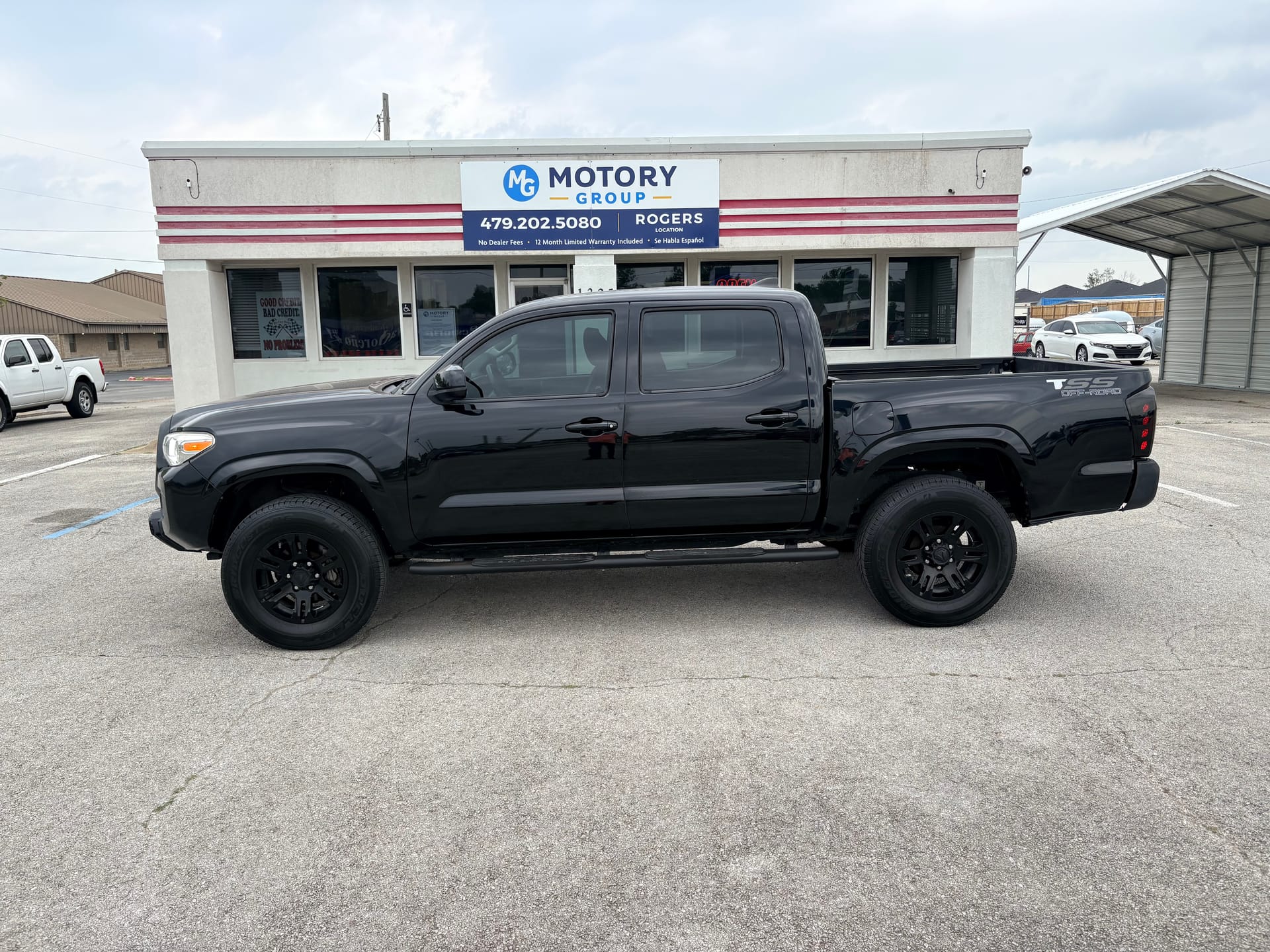 2018 TOYOTA TACOMA - Gallery Image