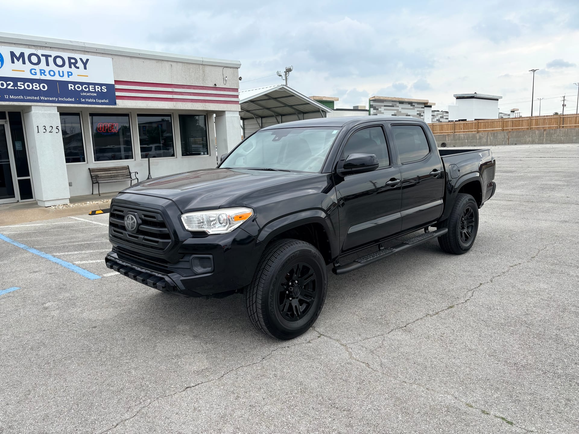 2018 TOYOTA TACOMA - Gallery Image
