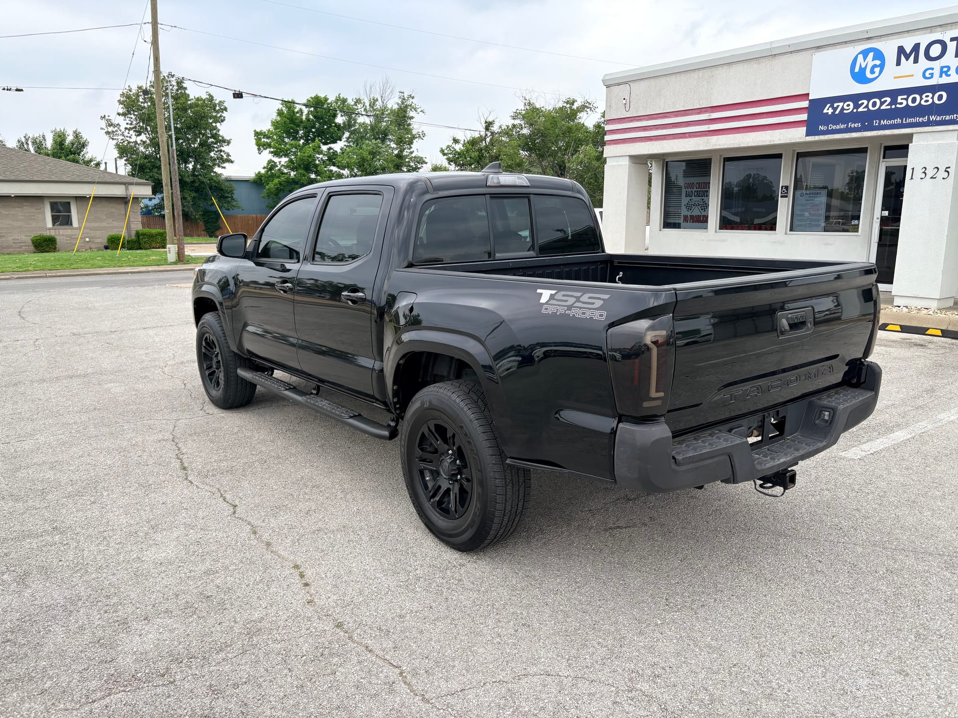 2018 TOYOTA TACOMA - Gallery Image