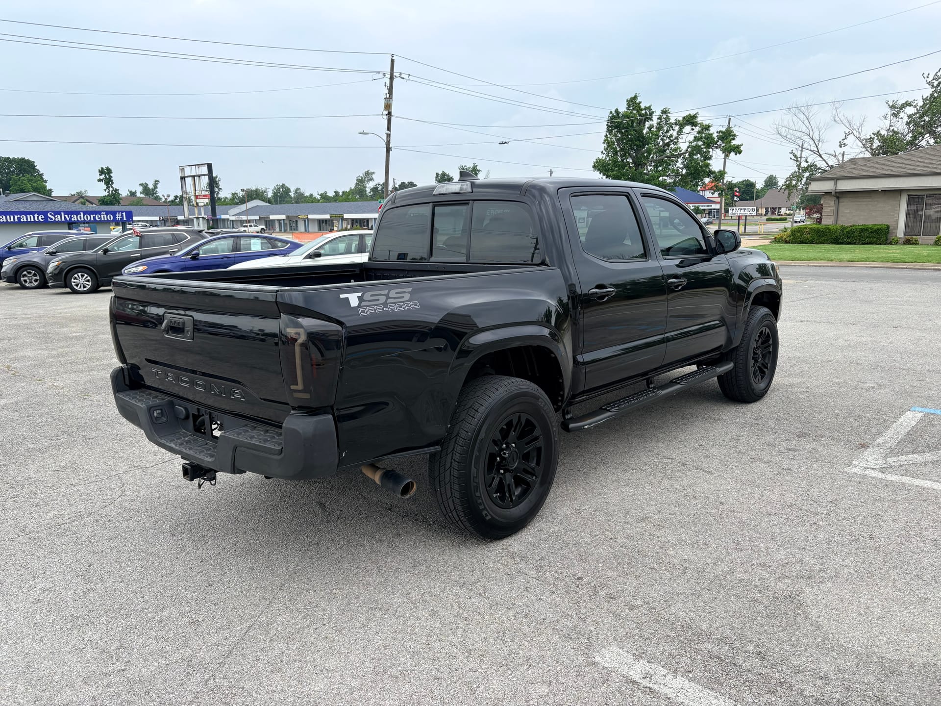 2018 TOYOTA TACOMA - Gallery Image