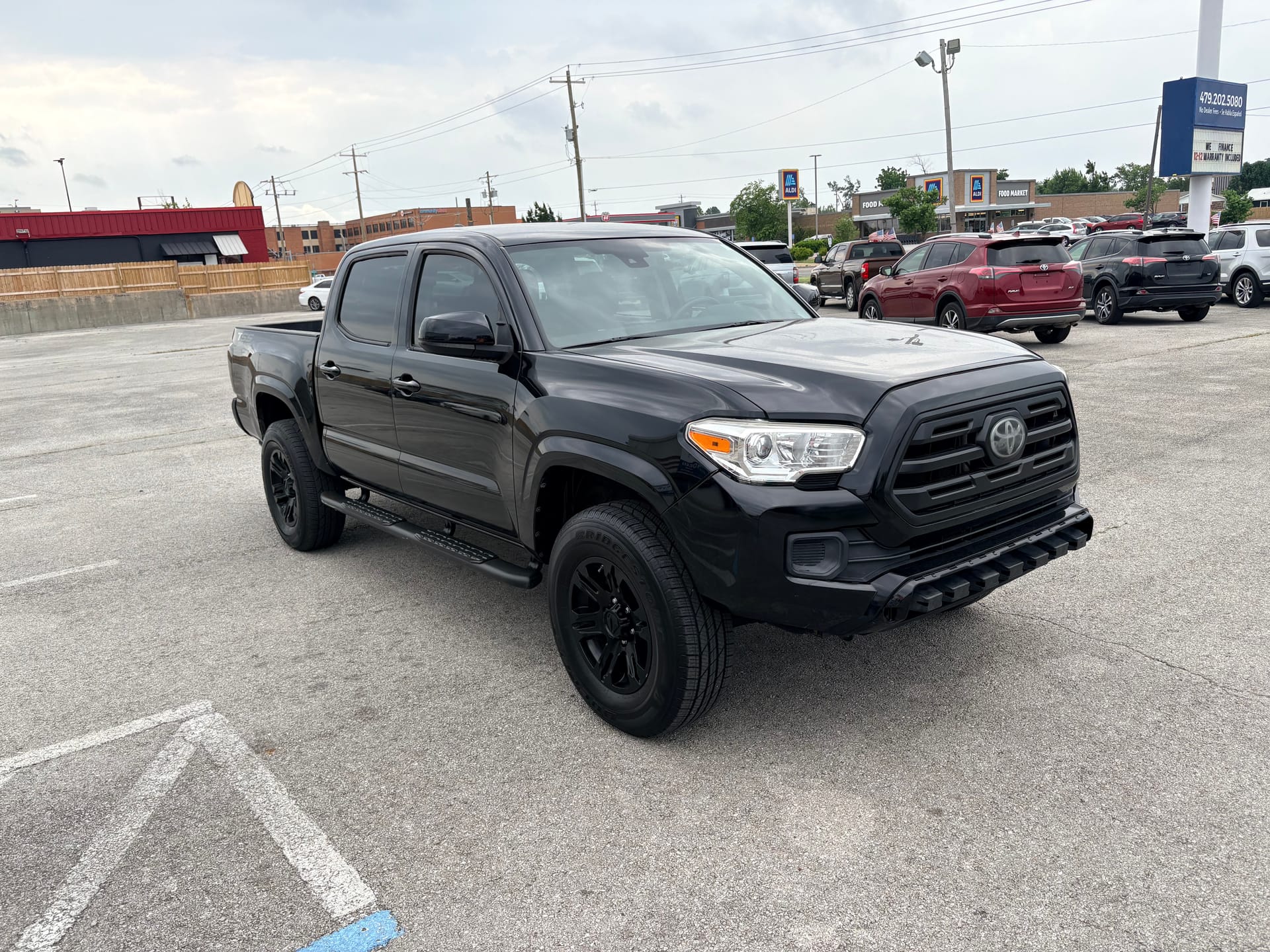 2018 TOYOTA TACOMA - Gallery Image