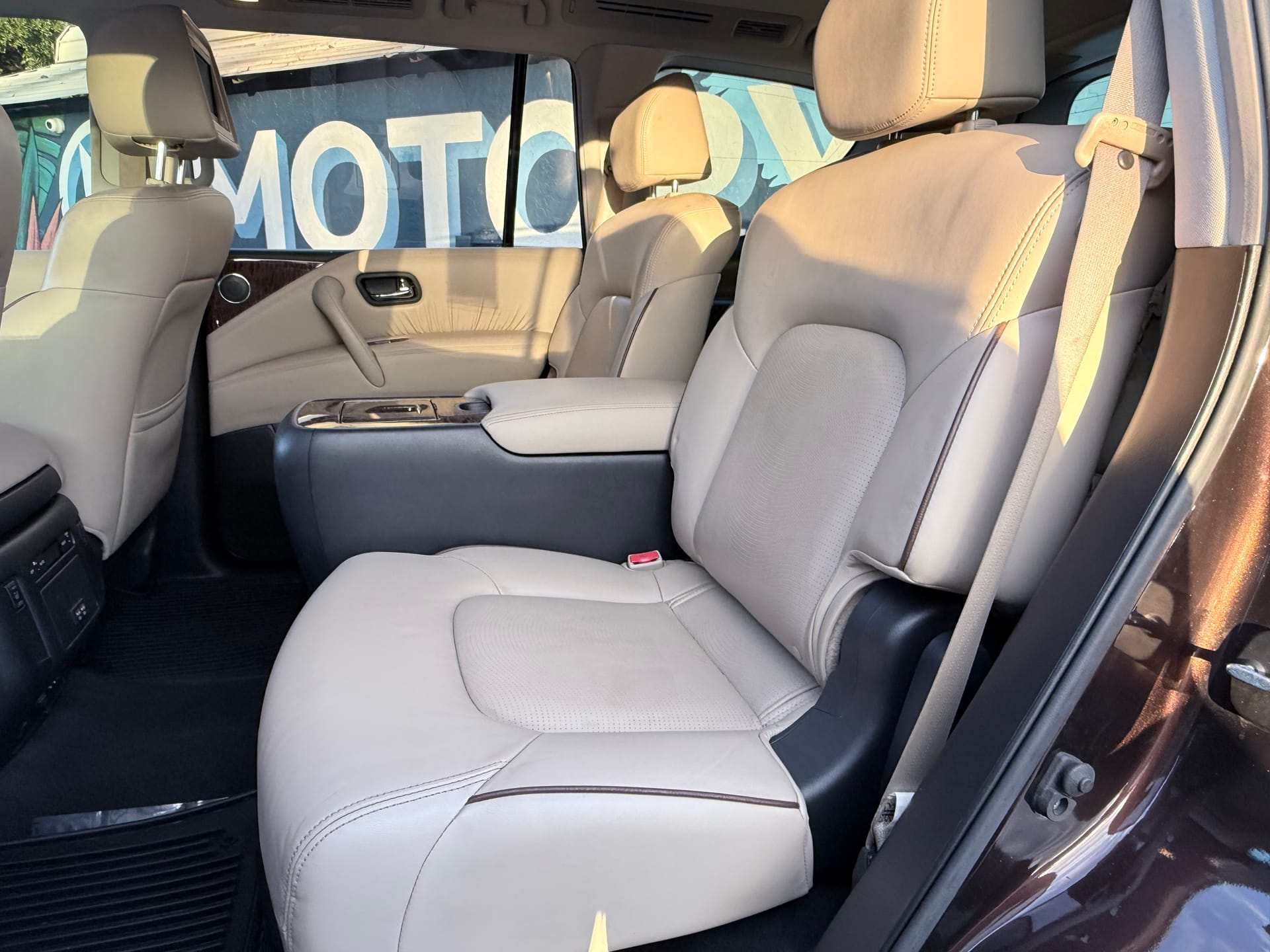 2017 NISSAN ARMADA - Gallery Image