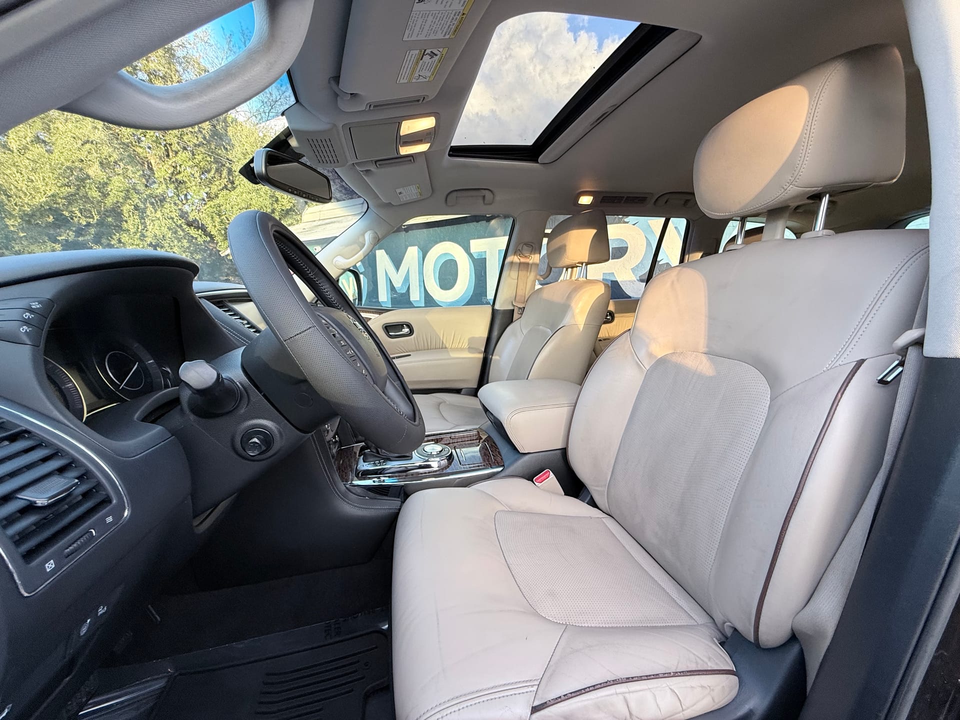 2017 NISSAN ARMADA - Gallery Image