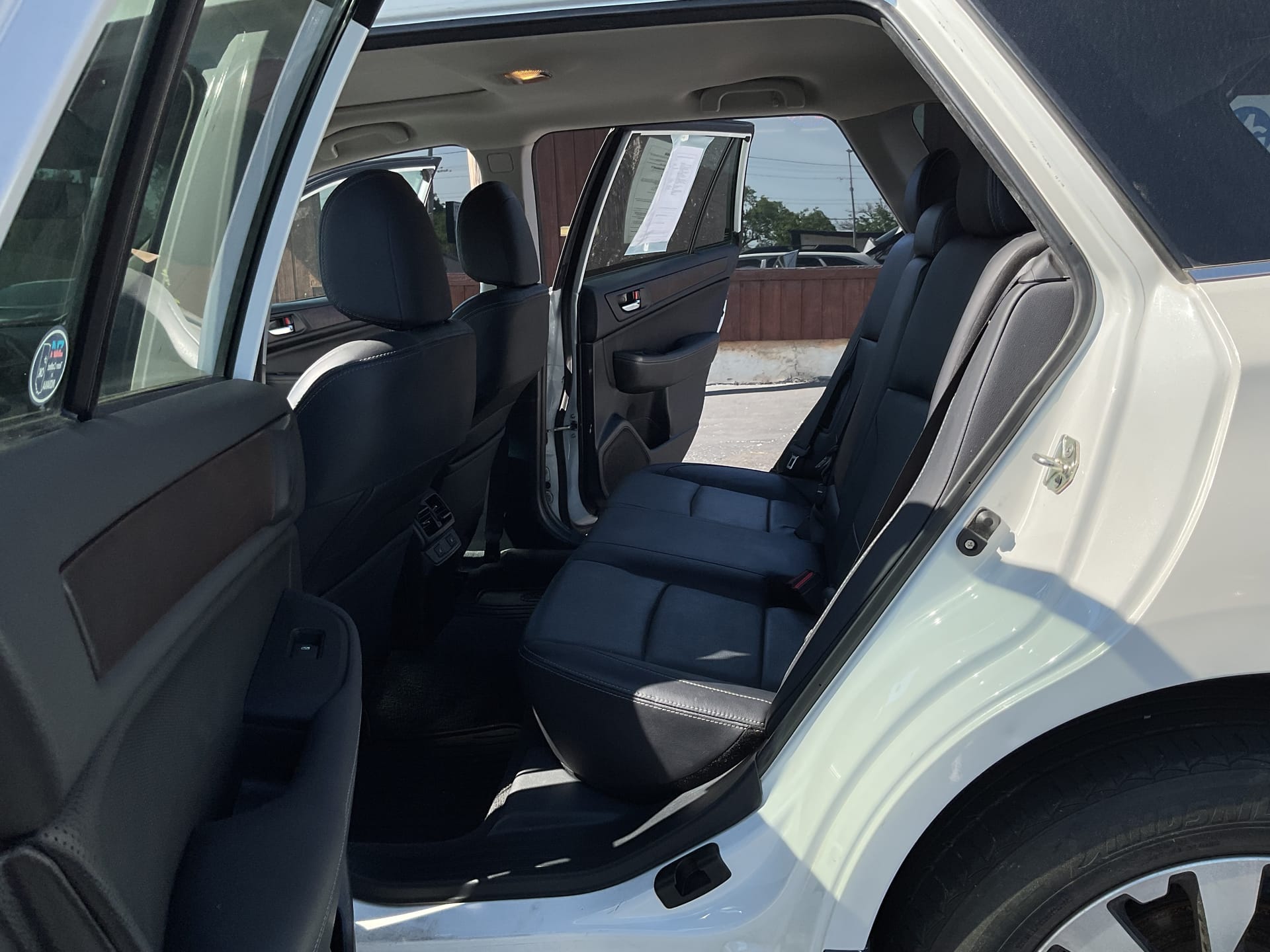 2017 SUBARU OUTBACK - Gallery Image
