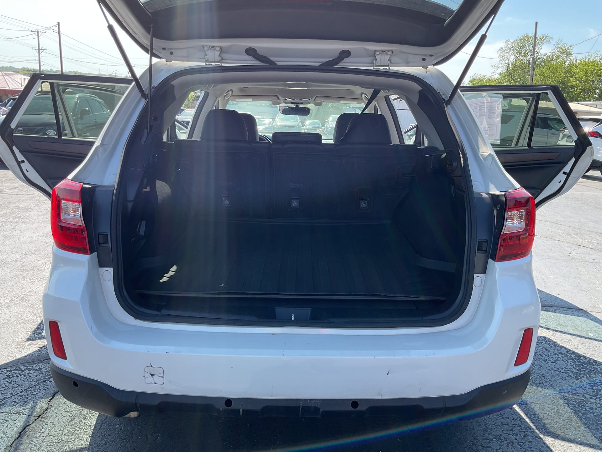 2017 SUBARU OUTBACK - Gallery Image
