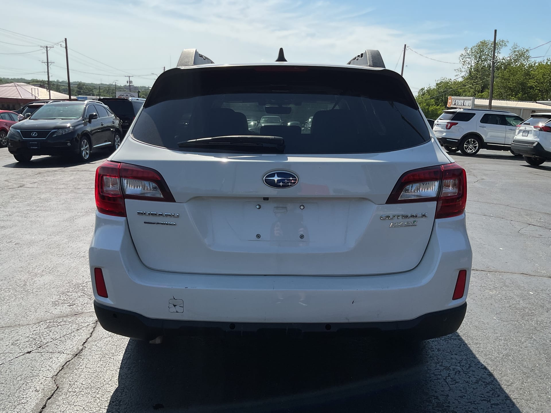 2017 SUBARU OUTBACK - Gallery Image