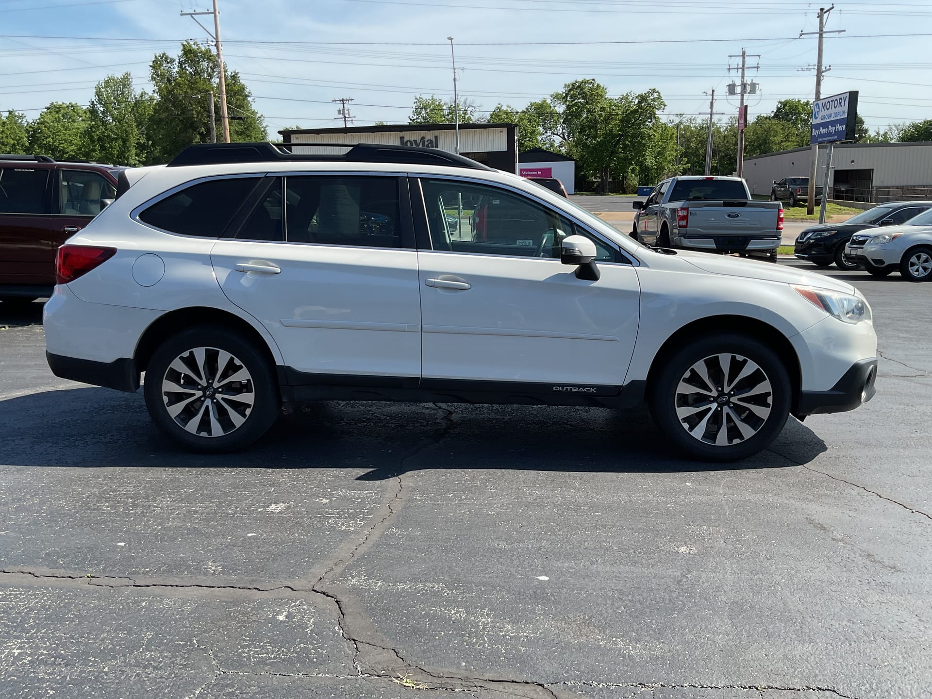 2017 SUBARU OUTBACK - Gallery Image