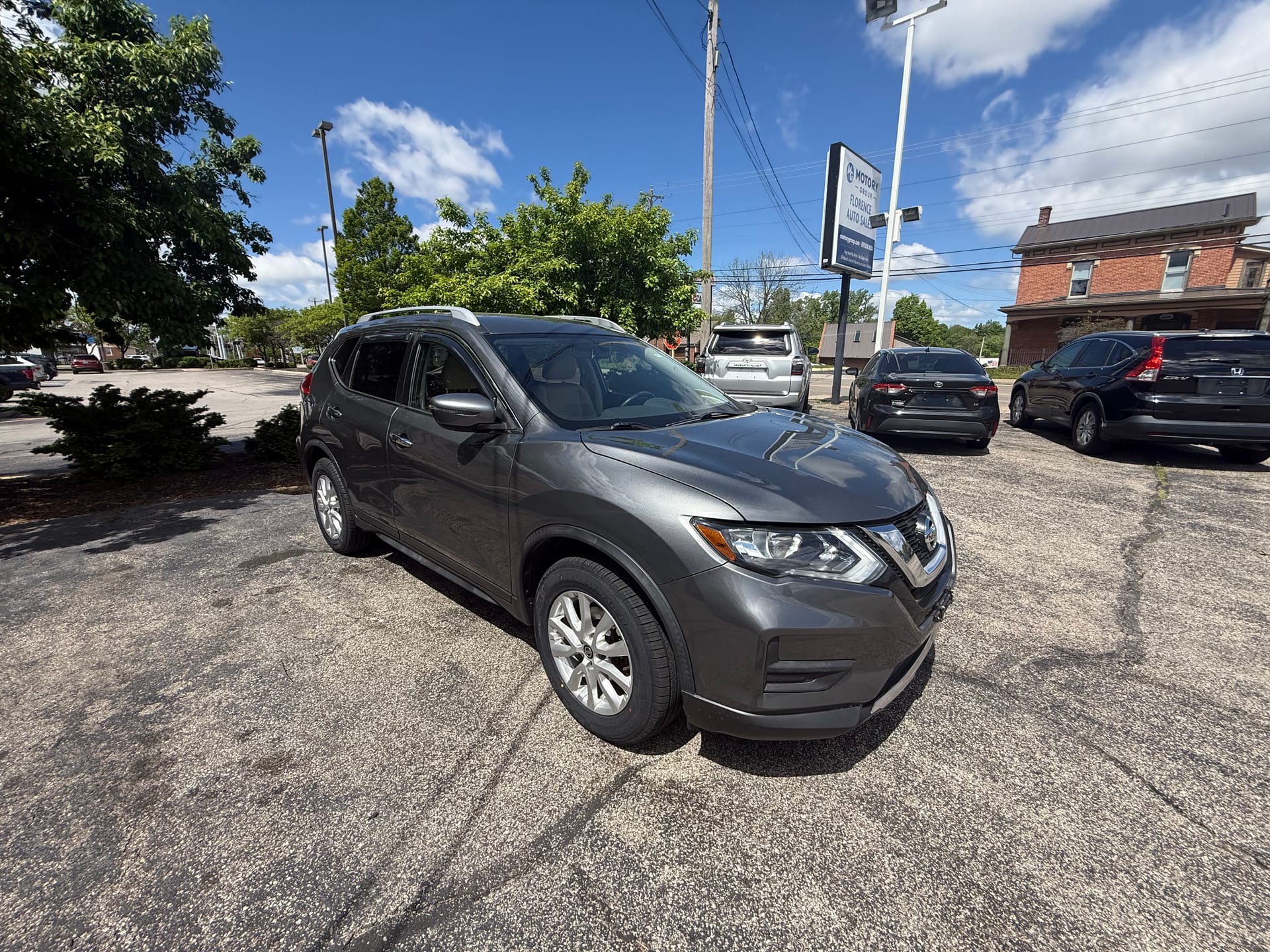 2017 NISSAN ROGUE - Gallery Image