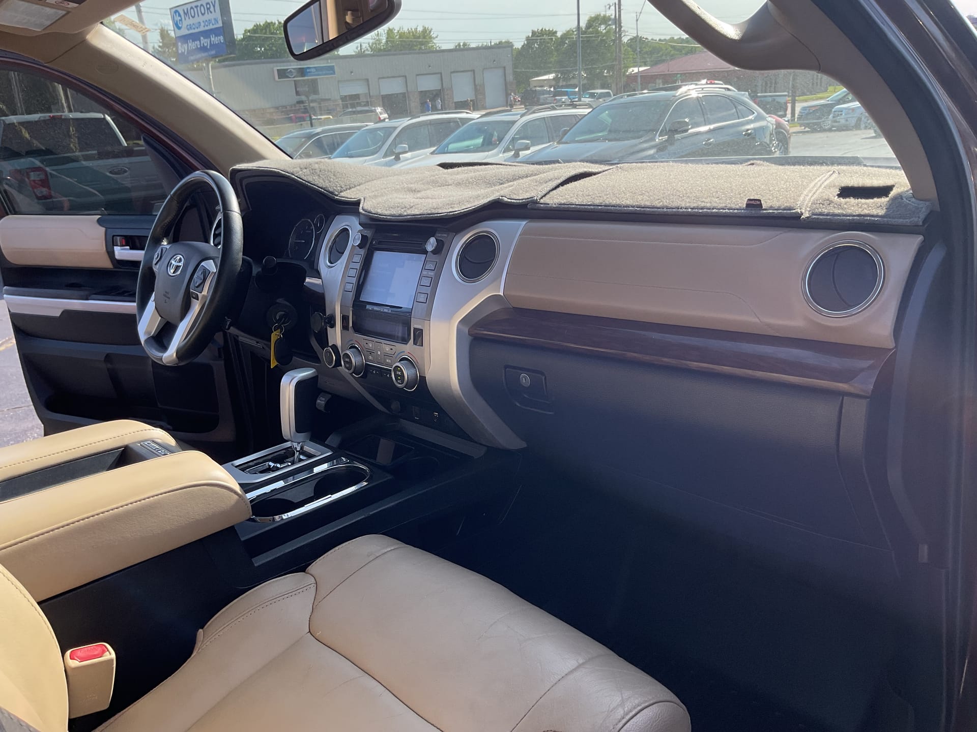 2017 TOYOTA TUNDRA - Gallery Image