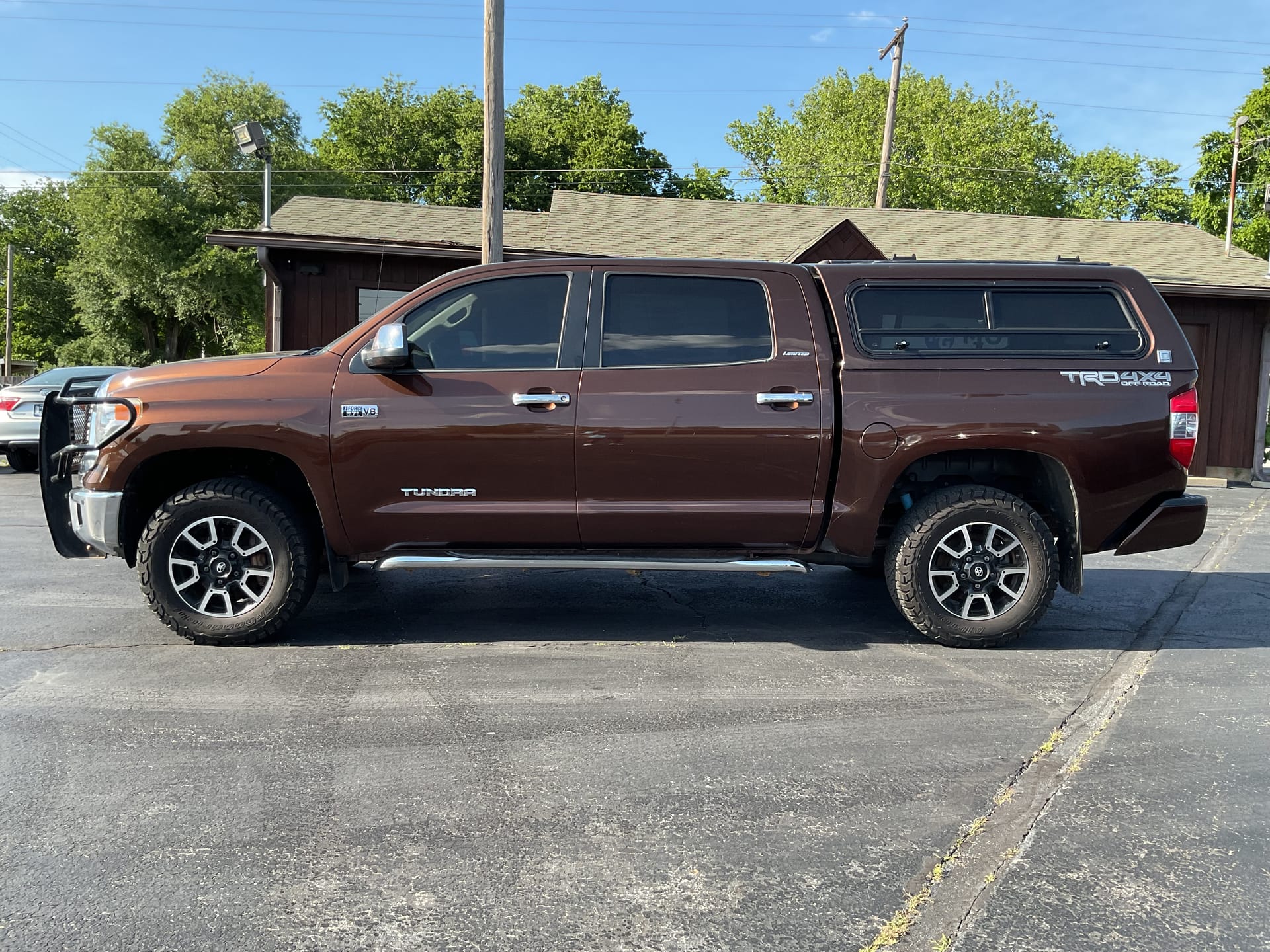 2017 TOYOTA TUNDRA - Gallery Image
