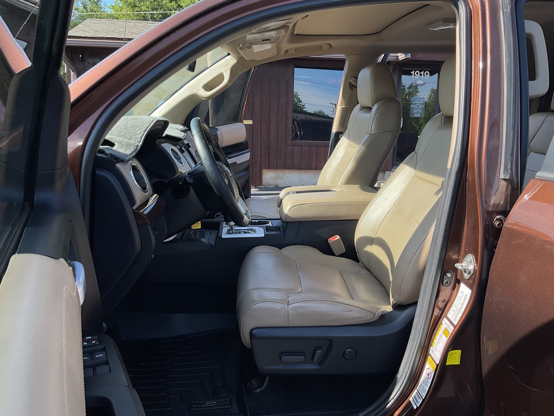 2017 TOYOTA TUNDRA - Gallery Image