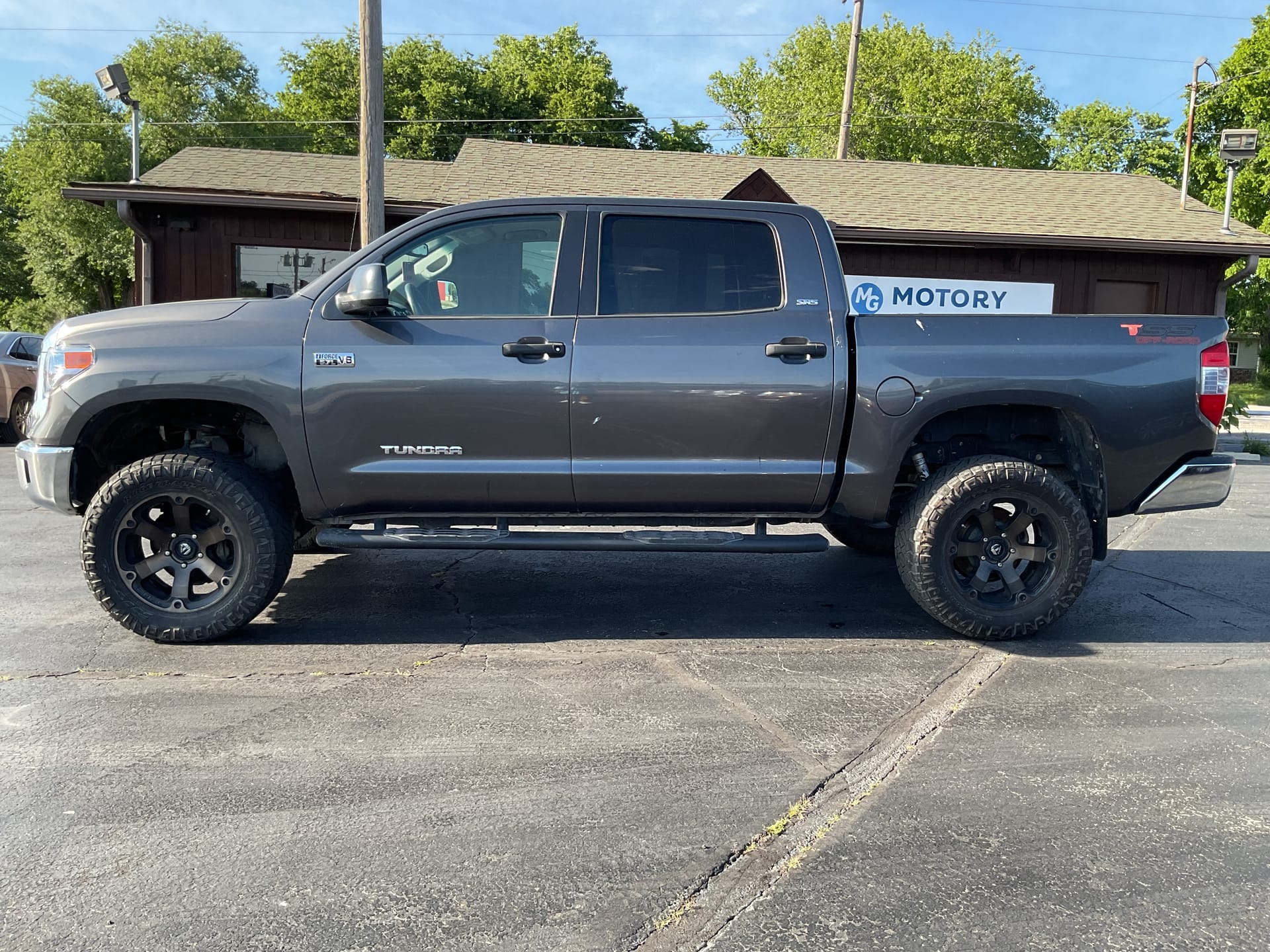2016 TOYOTA TUNDRA - Gallery Image