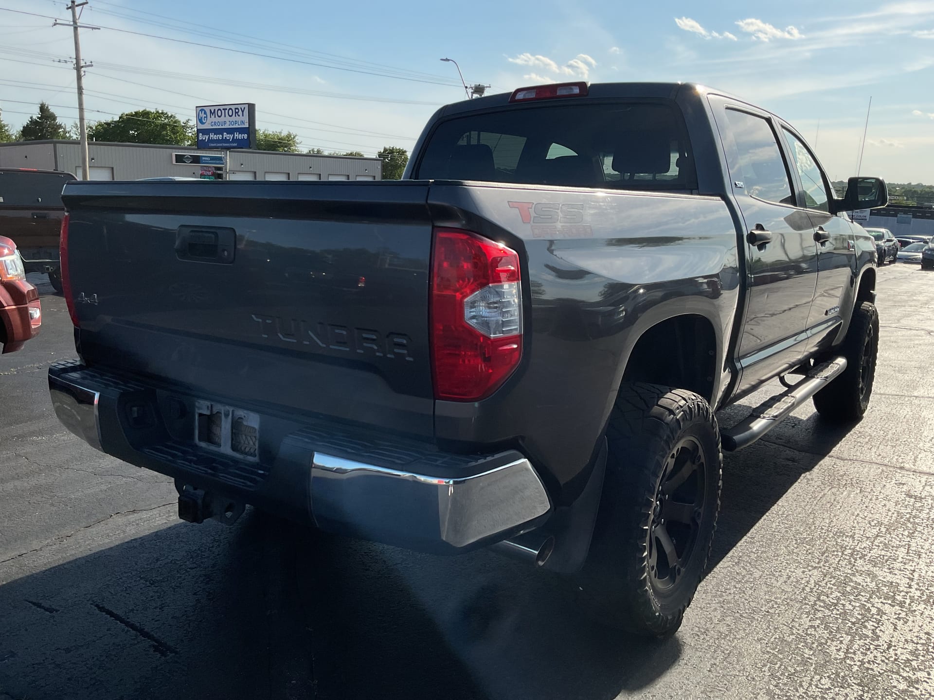 2016 TOYOTA TUNDRA - Gallery Image