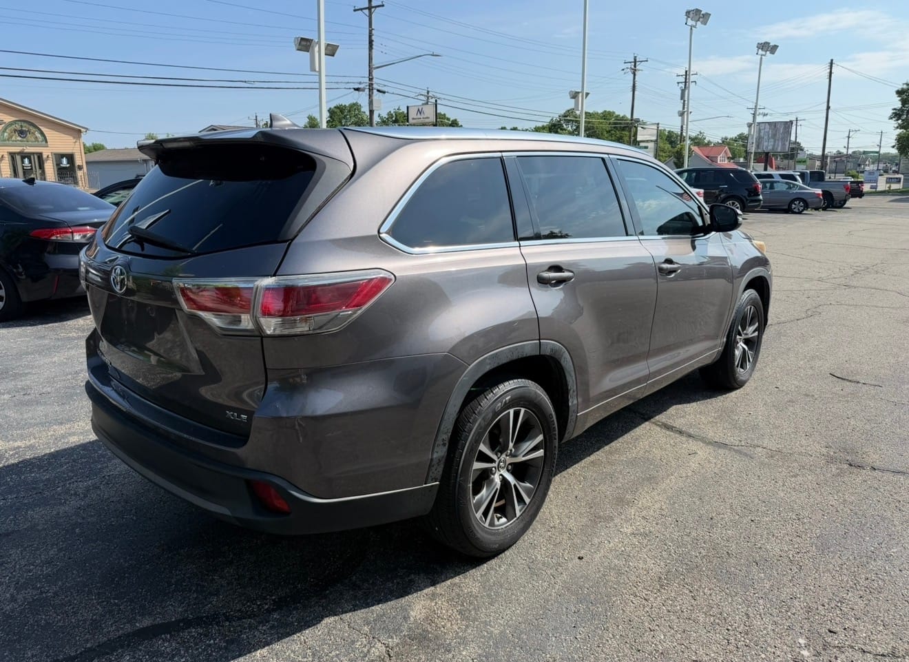 2016 TOYOTA HIGHLANDER - Gallery Image