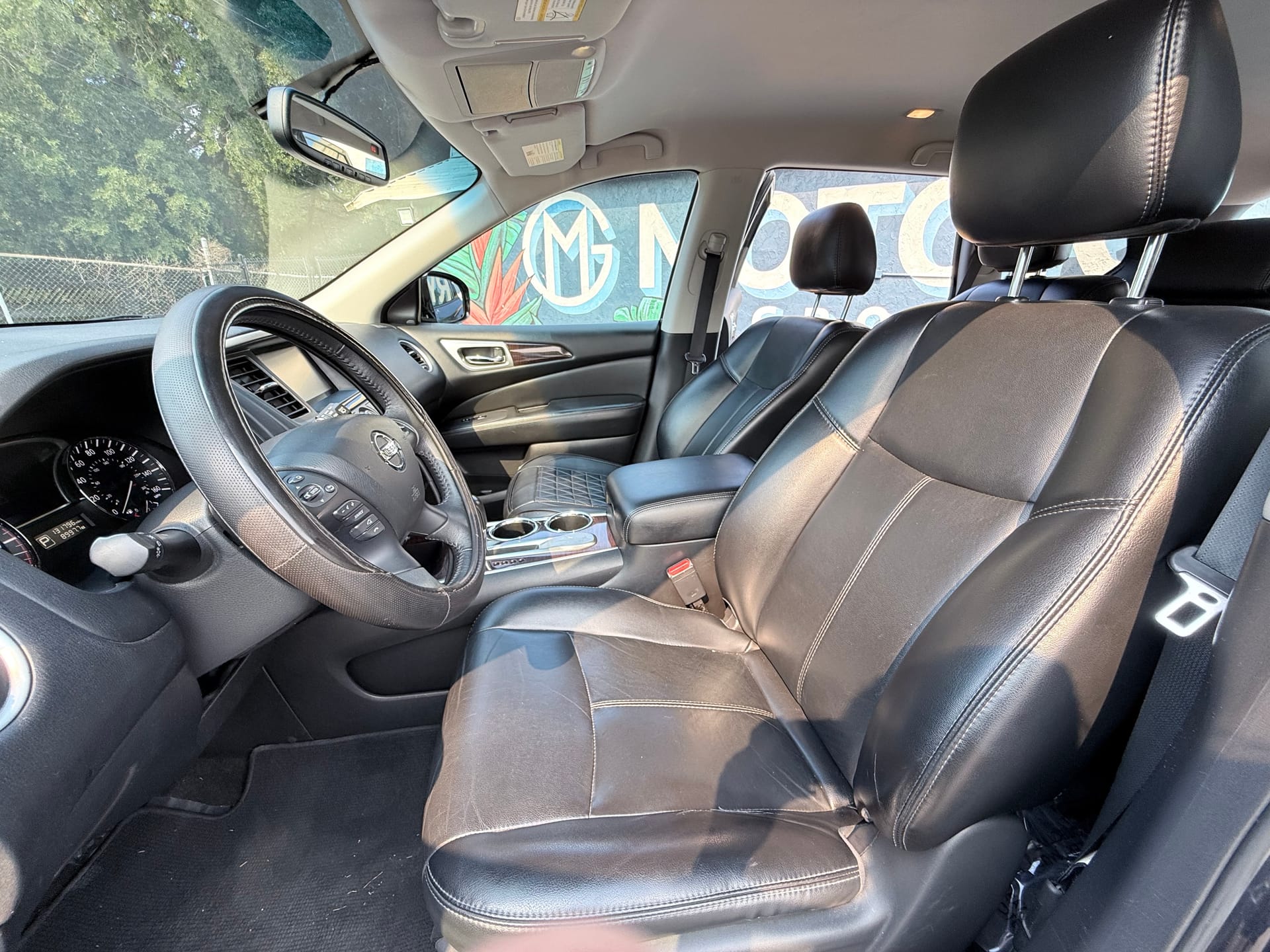 2015 NISSAN PATHFINDER - Gallery Image