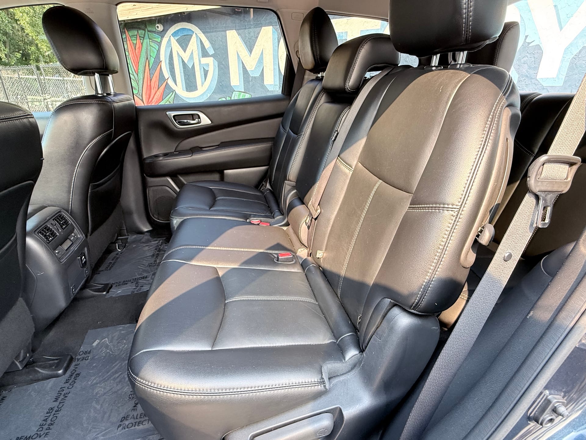 2015 NISSAN PATHFINDER - Gallery Image