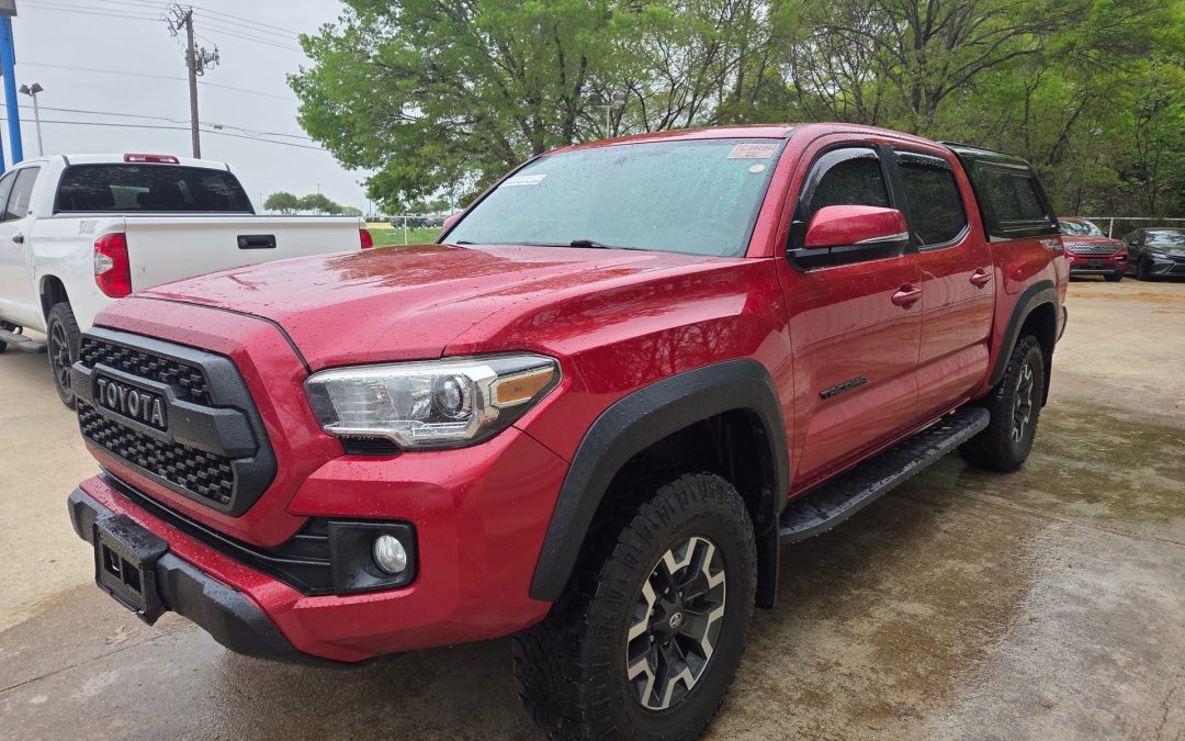 2017 TOYOTA TACOMA