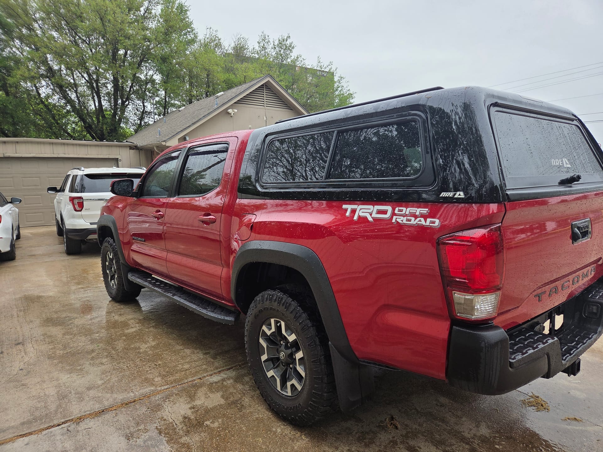 2017 TOYOTA TACOMA - Gallery Image