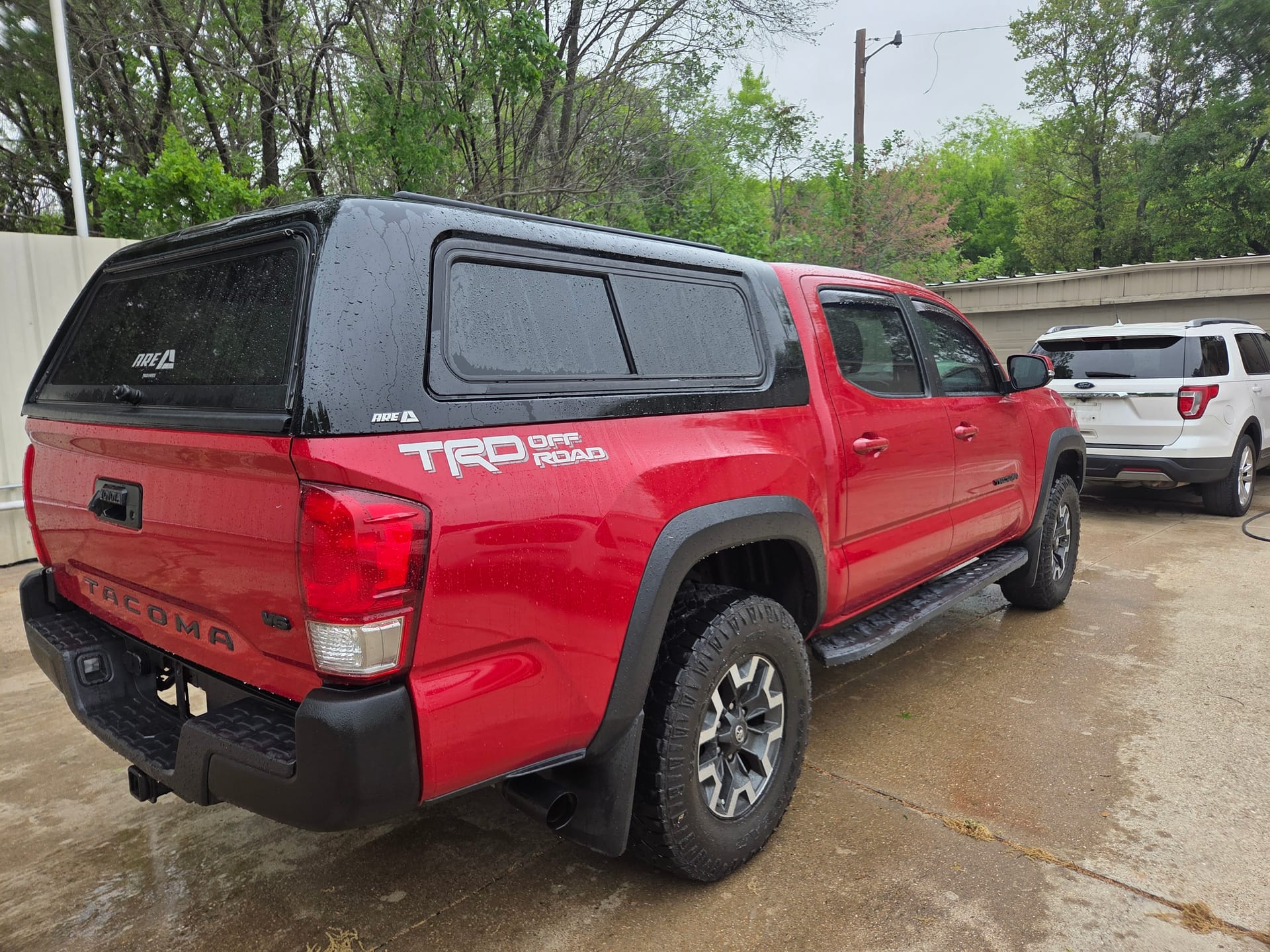 2017 TOYOTA TACOMA - Gallery Image