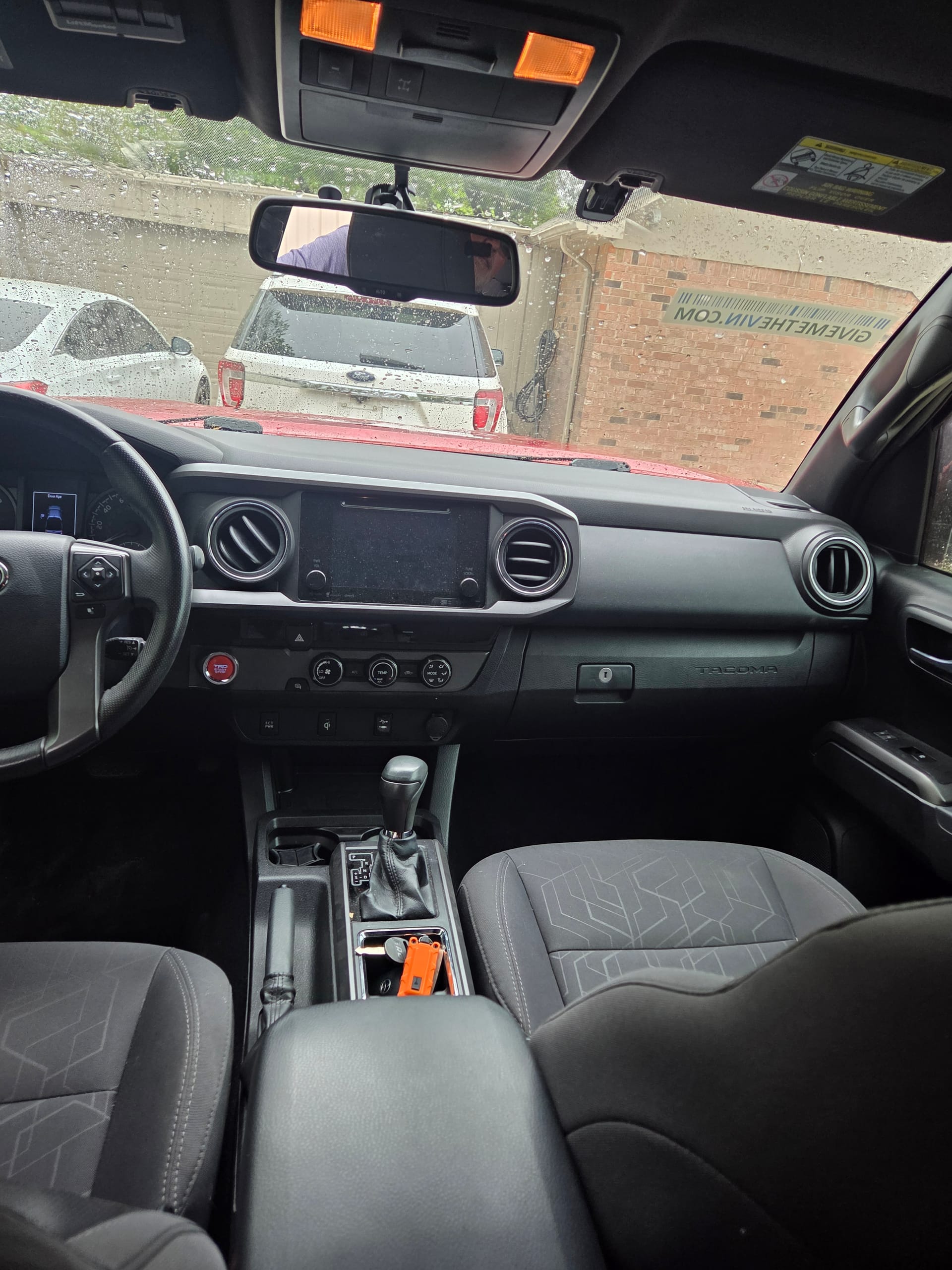 2017 TOYOTA TACOMA - Gallery Image