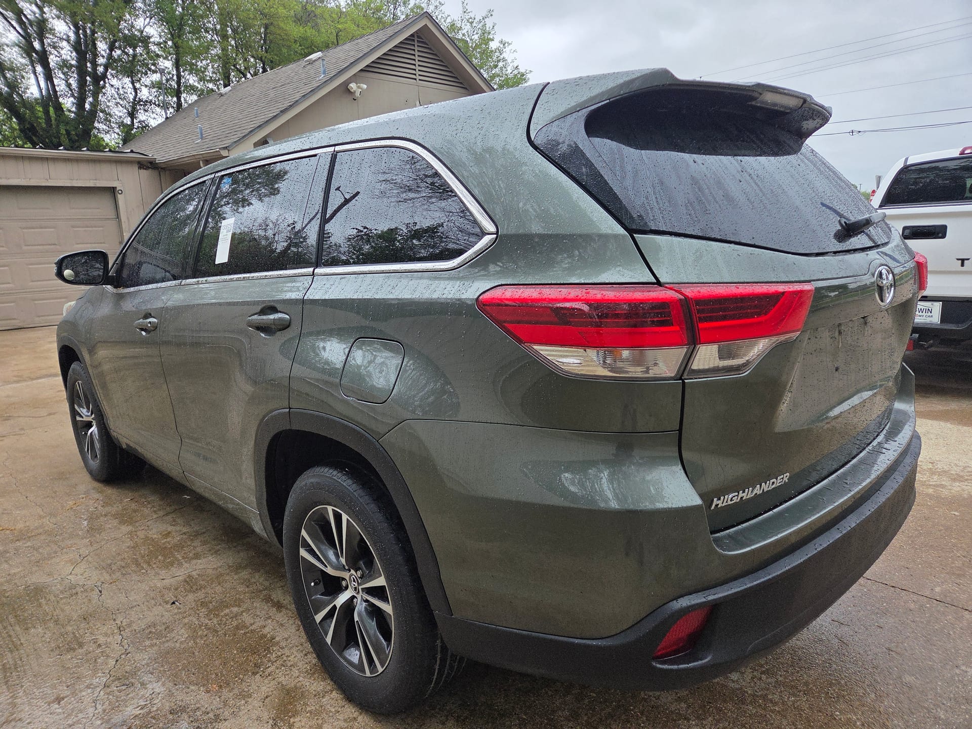 2018 TOYOTA HIGHLANDER - Gallery Image