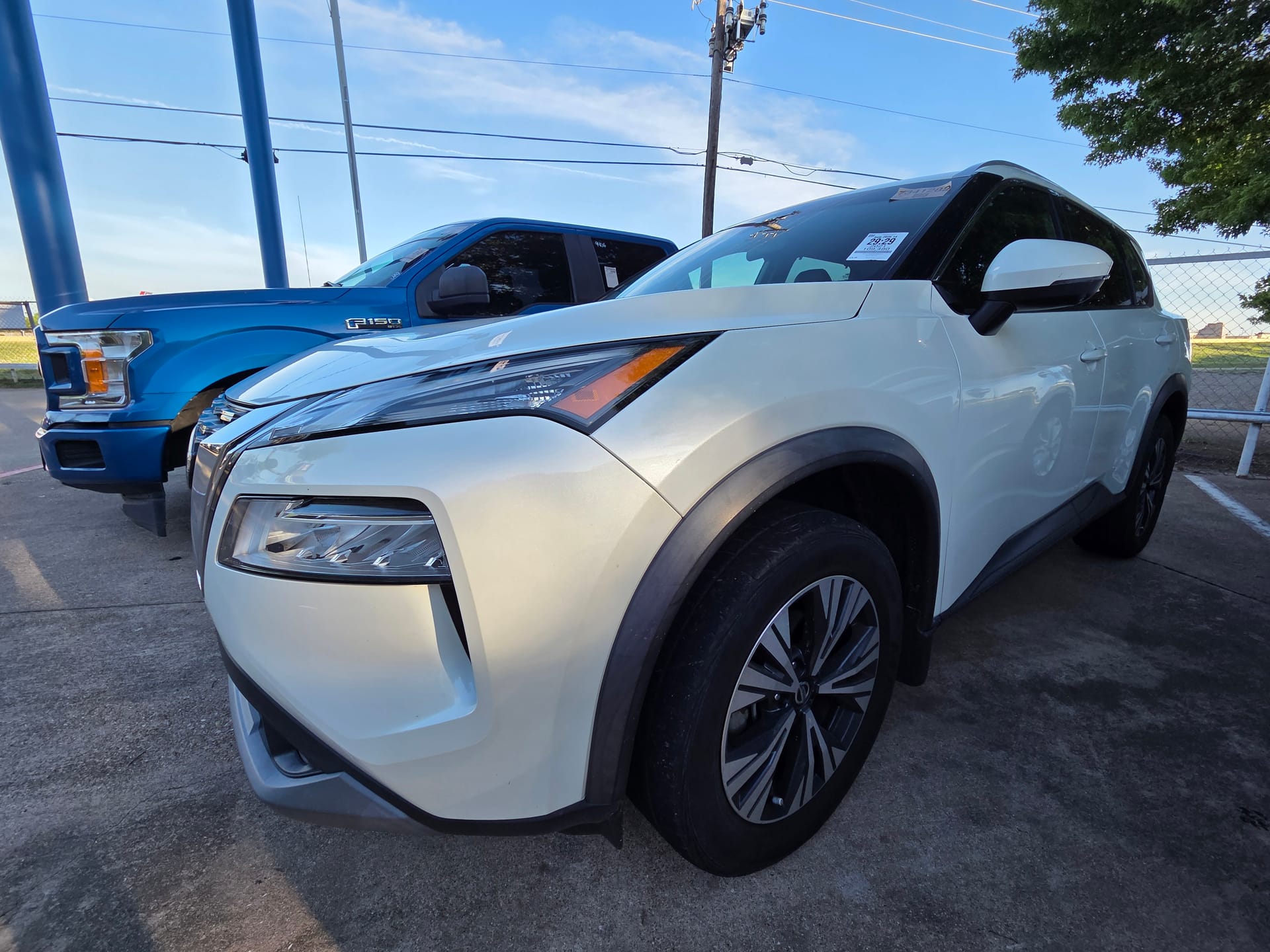 2021 NISSAN ROGUE - Gallery Image