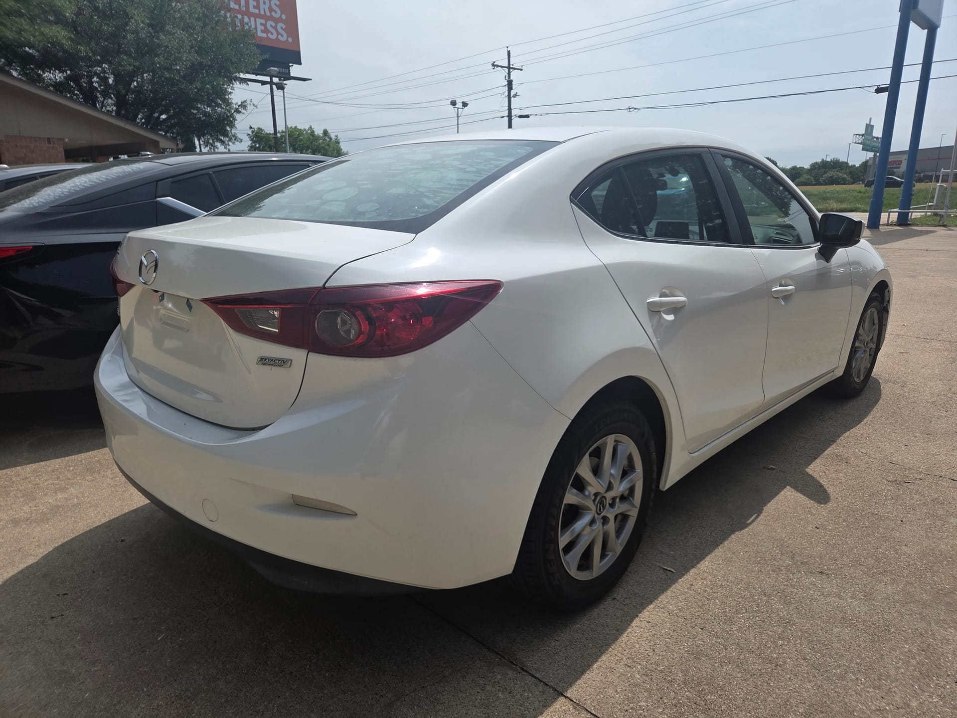 2017 MAZDA MAZDA3 - Gallery Image