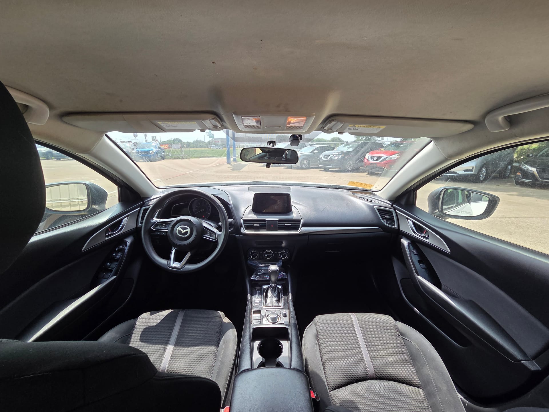 2017 MAZDA MAZDA3 - Gallery Image