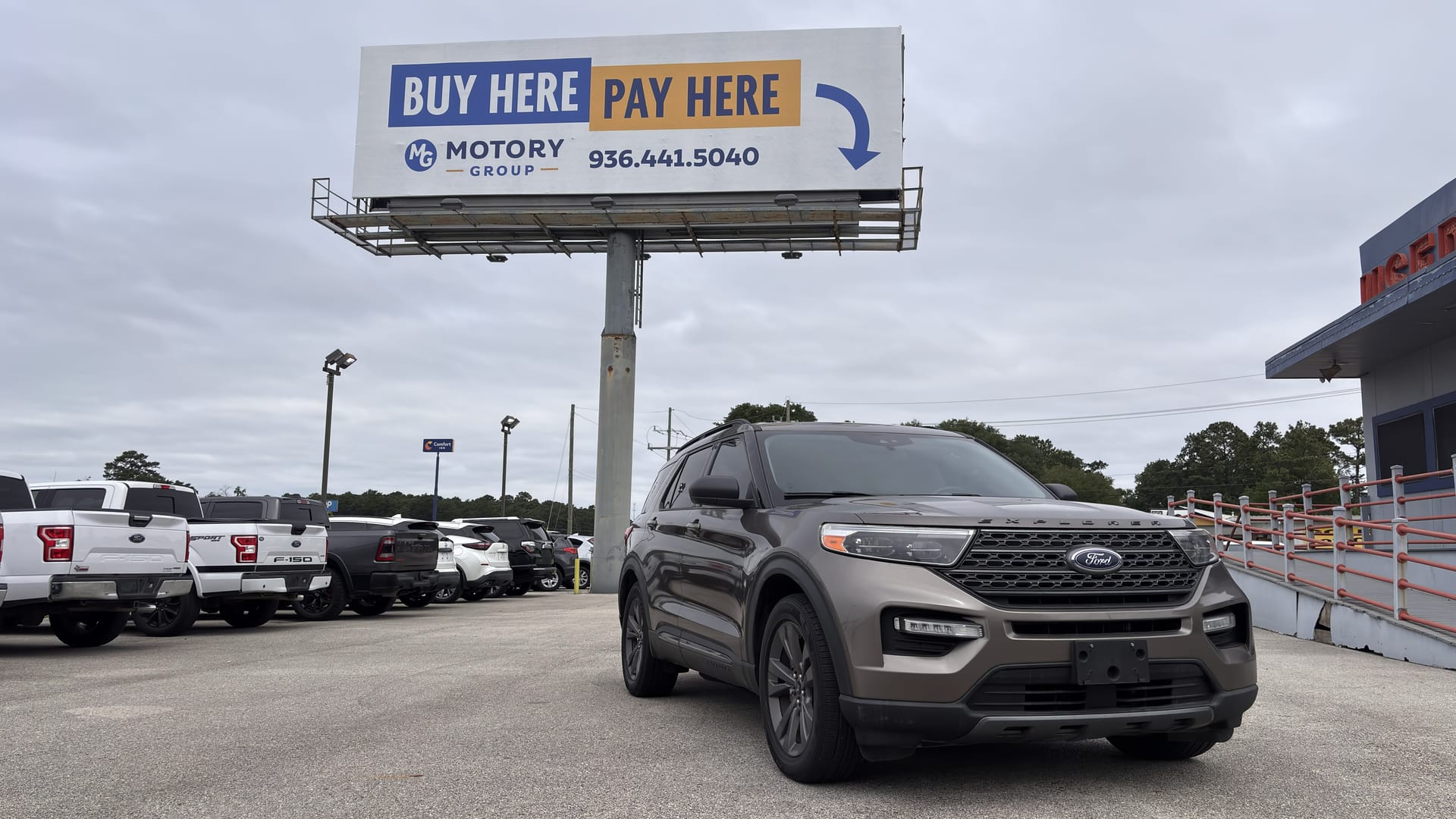 2021 FORD EXPLORER - Gallery Image
