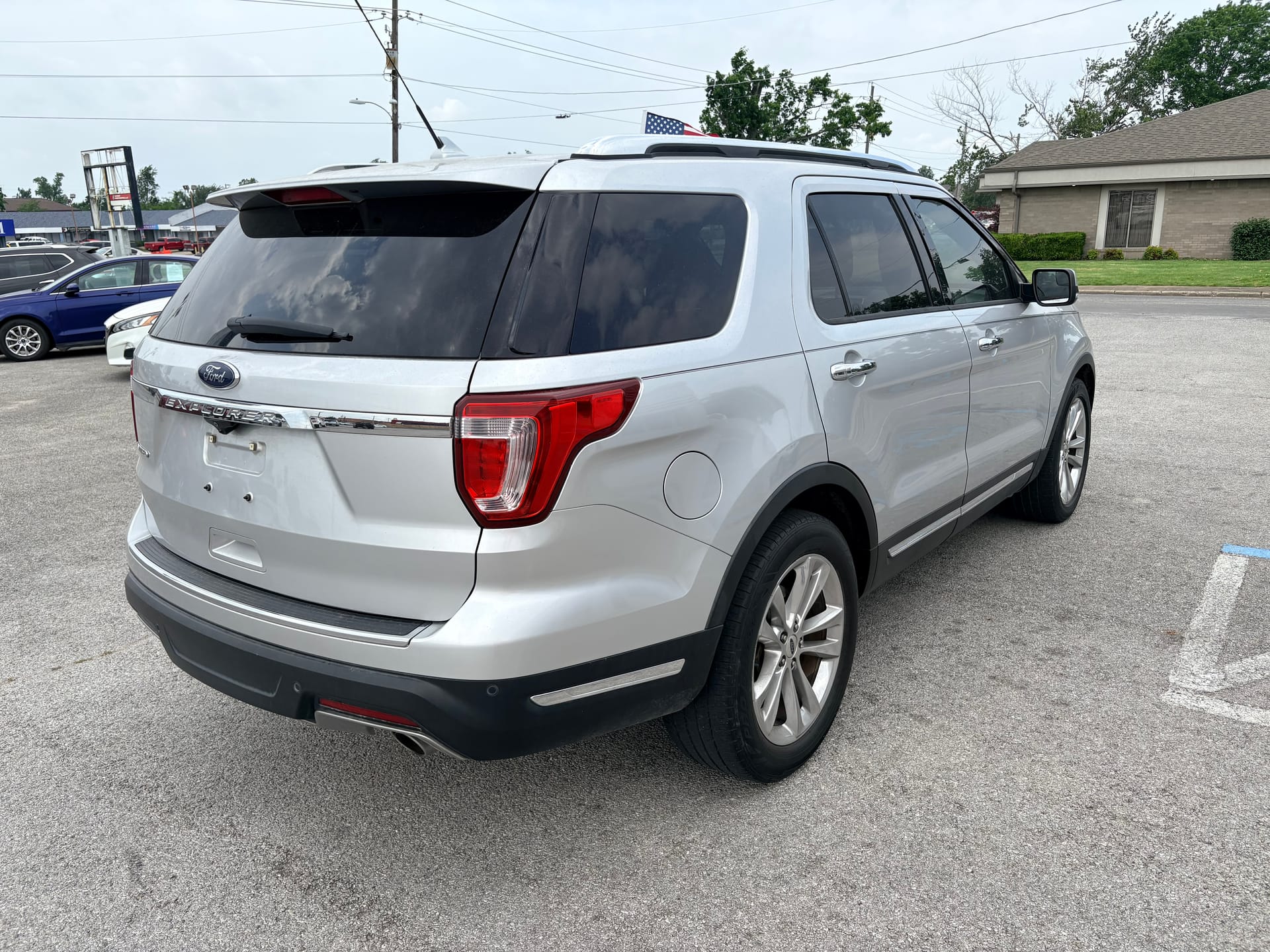 2018 FORD EXPLORER - Gallery Image