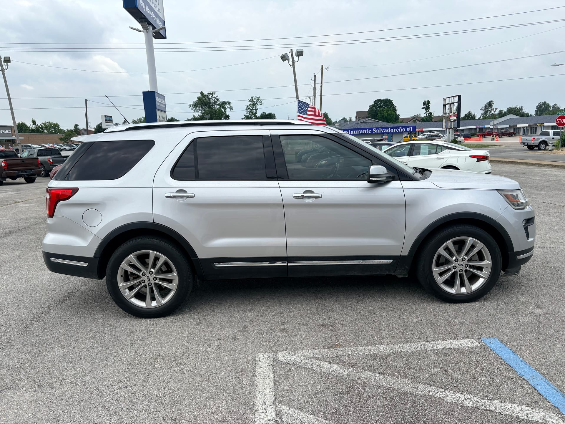 2018 FORD EXPLORER - Gallery Image