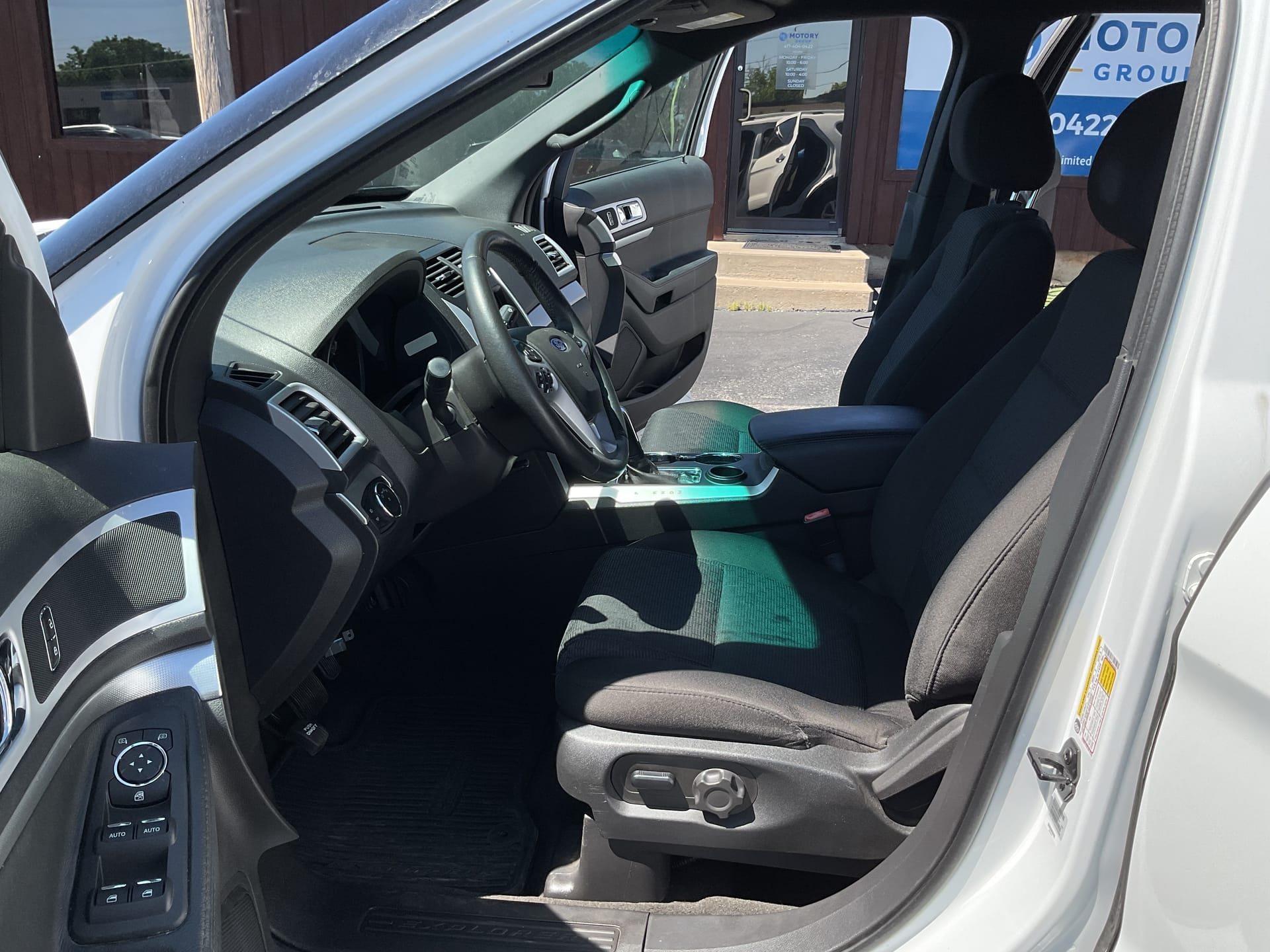 2015 FORD EXPLORER - Gallery Image