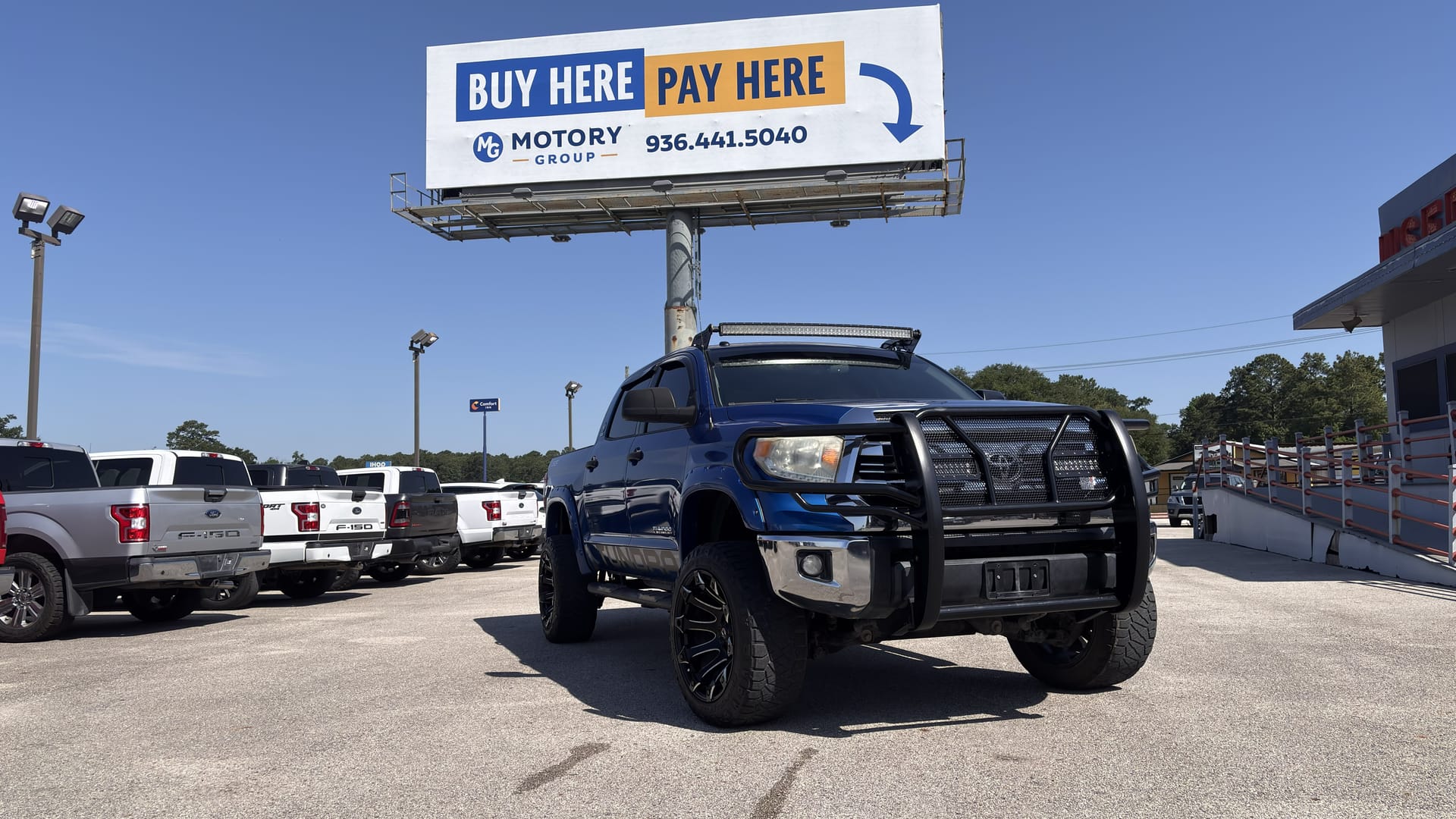 2016 Toyota Tundra SR5 4.6L Crew Max Short Bed's photo