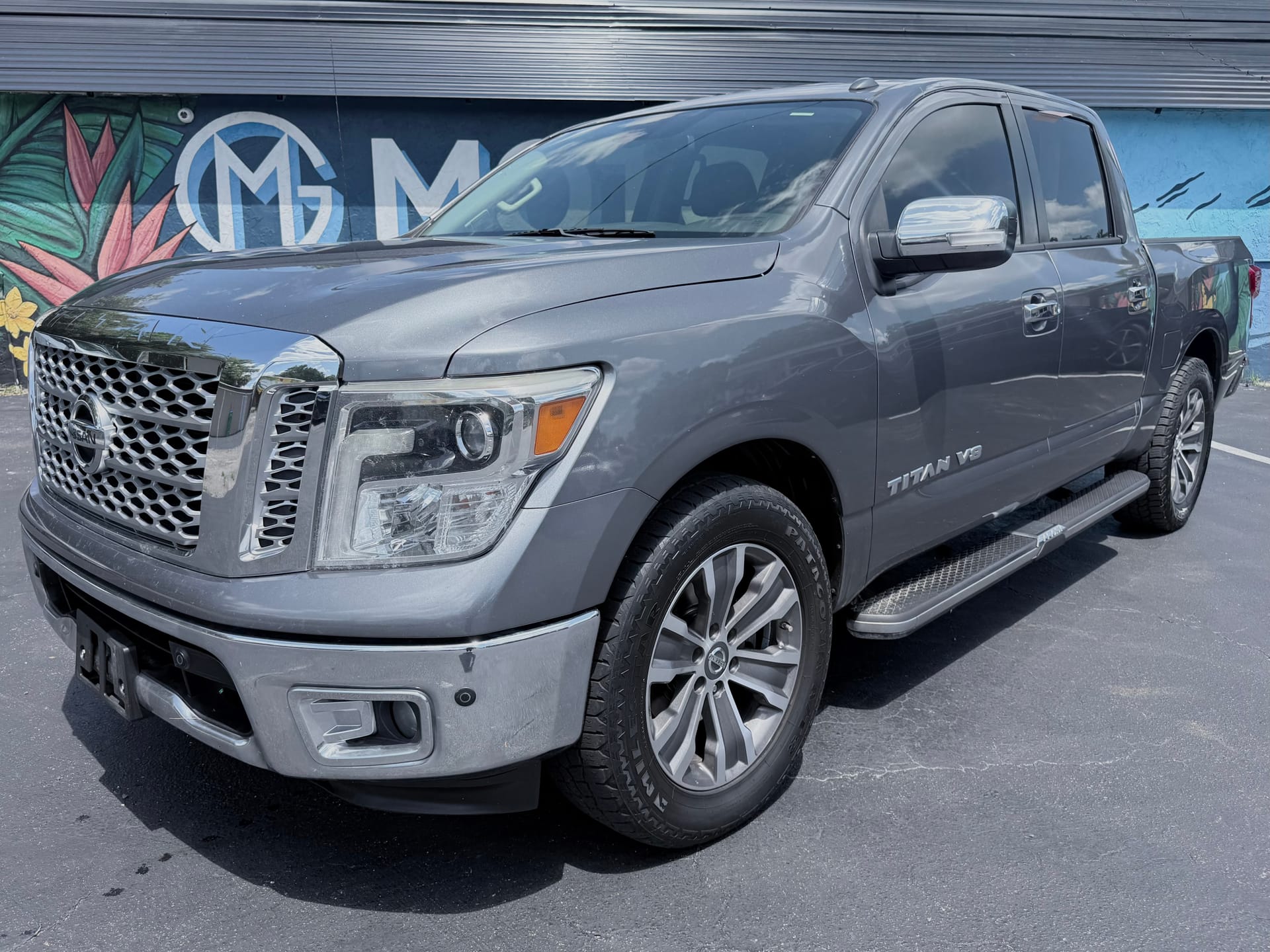 2018 NISSAN TITAN - Gallery Image