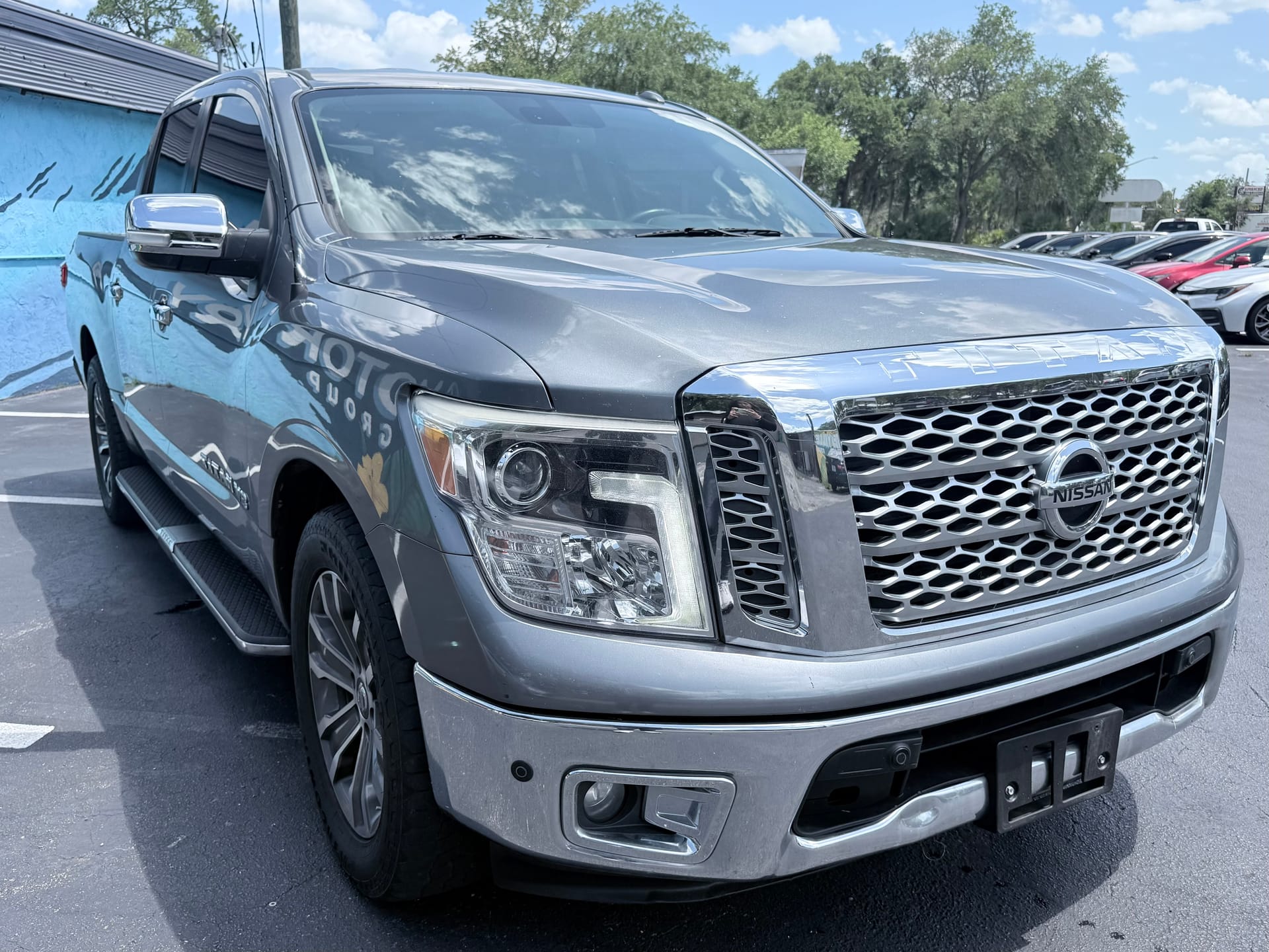 2018 NISSAN TITAN - Gallery Image