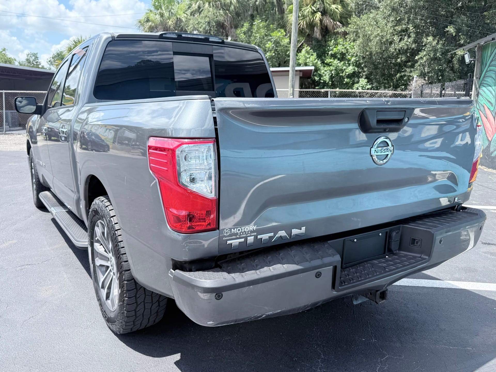 2018 NISSAN TITAN - Gallery Image