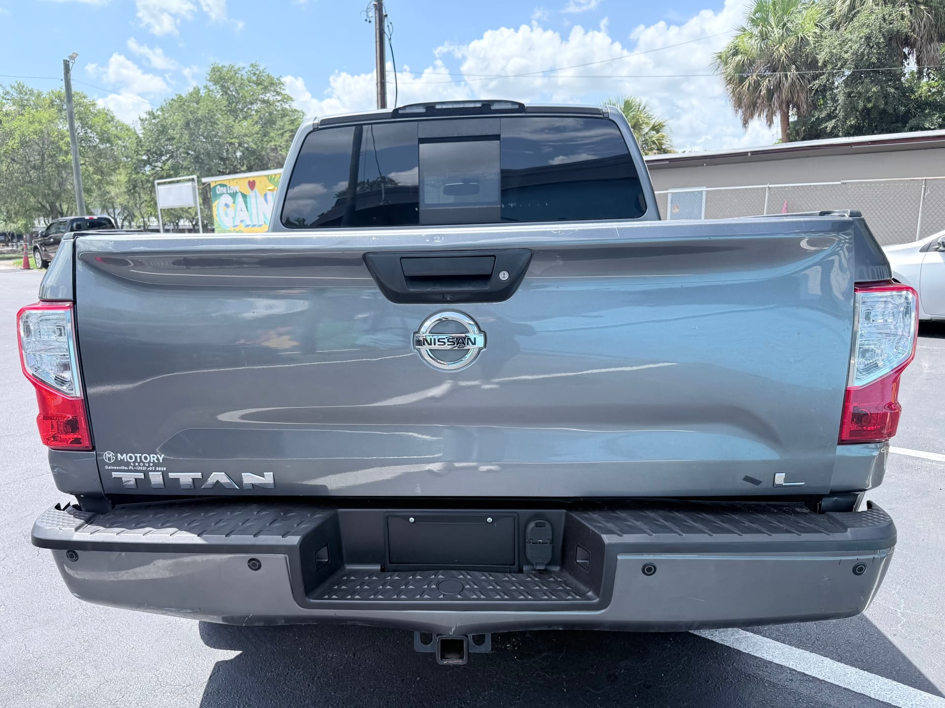 2018 NISSAN TITAN - Gallery Image