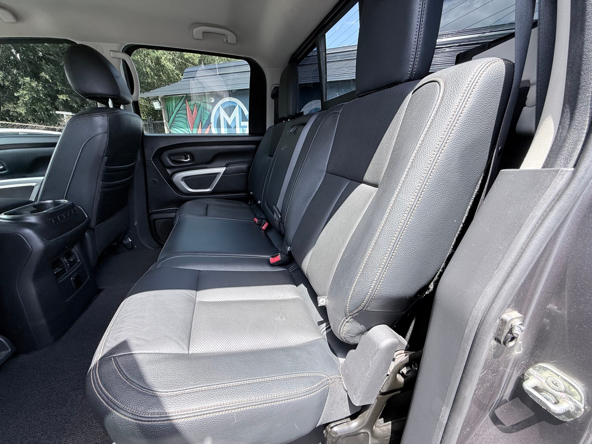 2018 NISSAN TITAN - Gallery Image