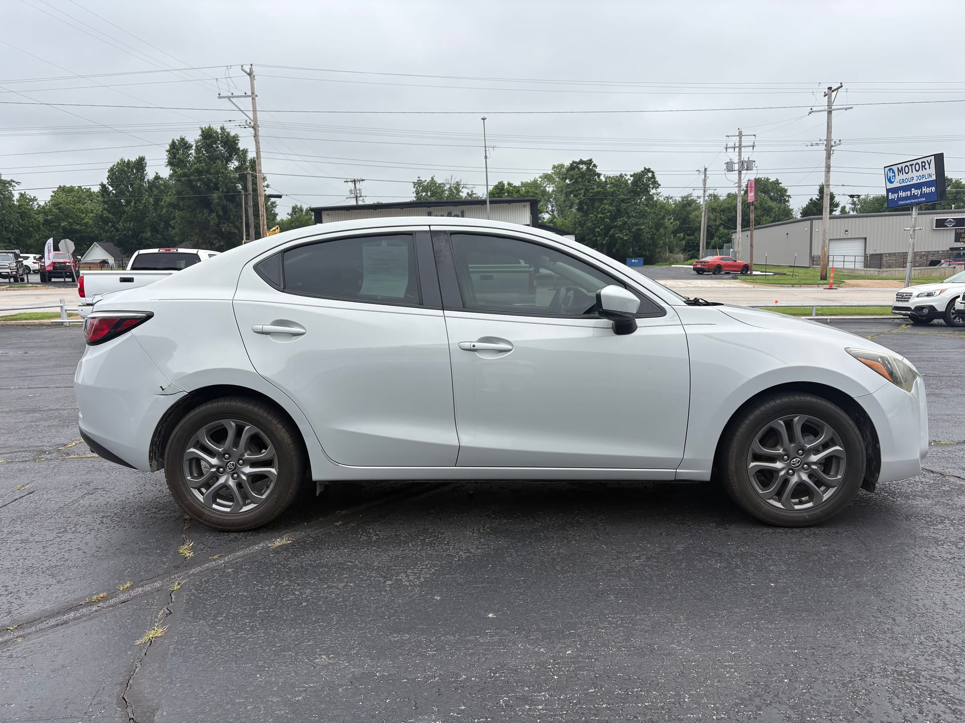 2019 TOYOTA YARIS - Gallery Image